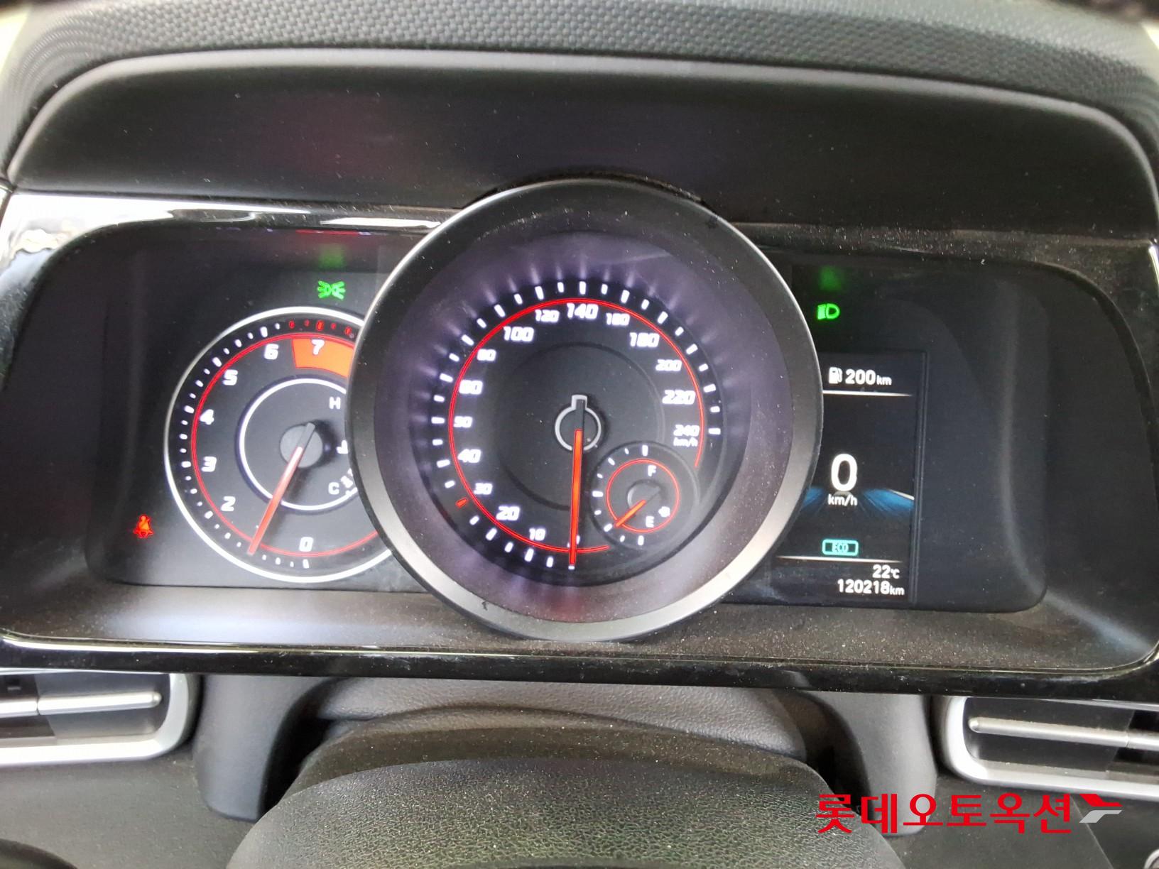 Hyundai Elantra 2022 - Image 35