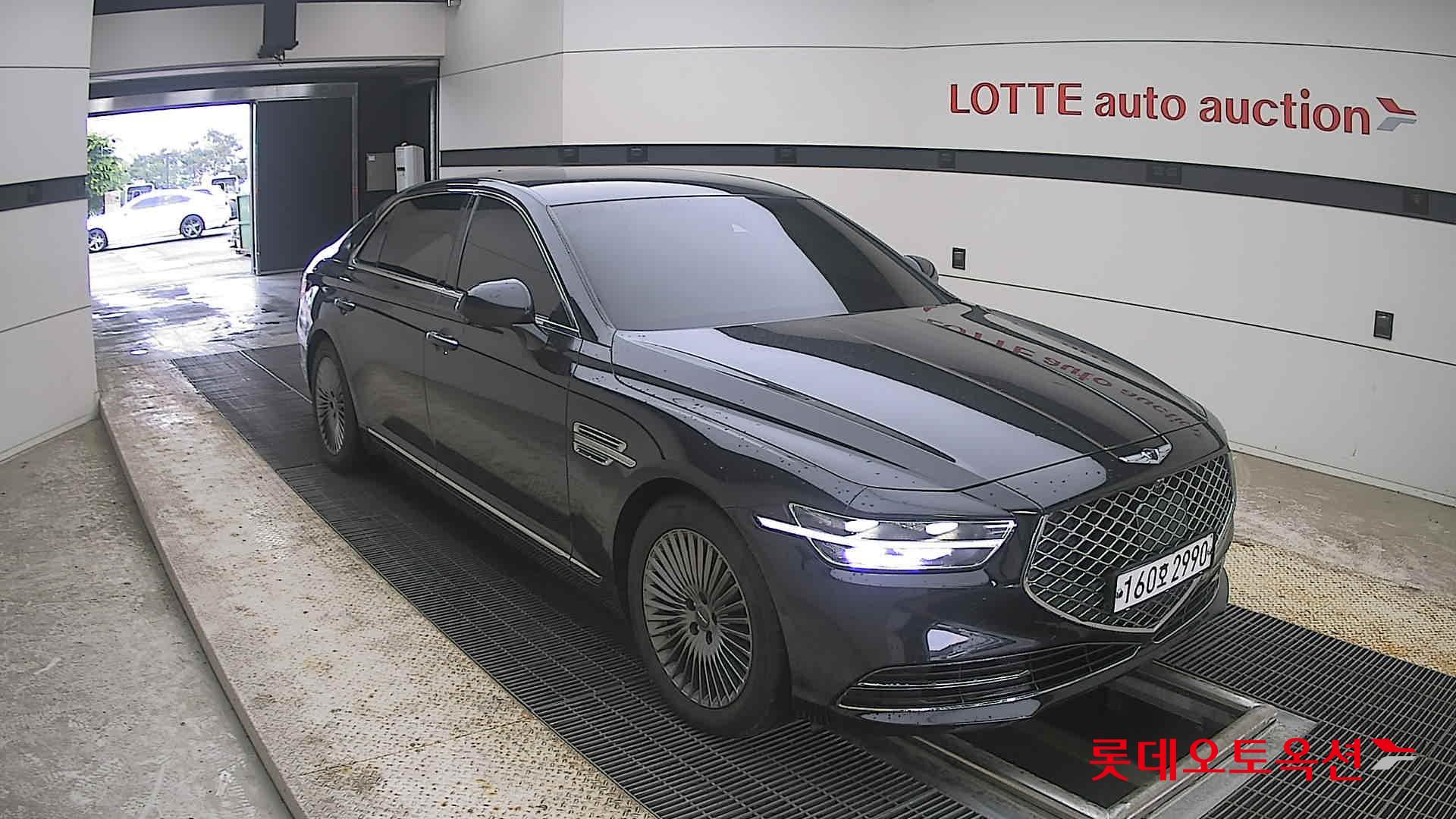 2021 - genesis g90