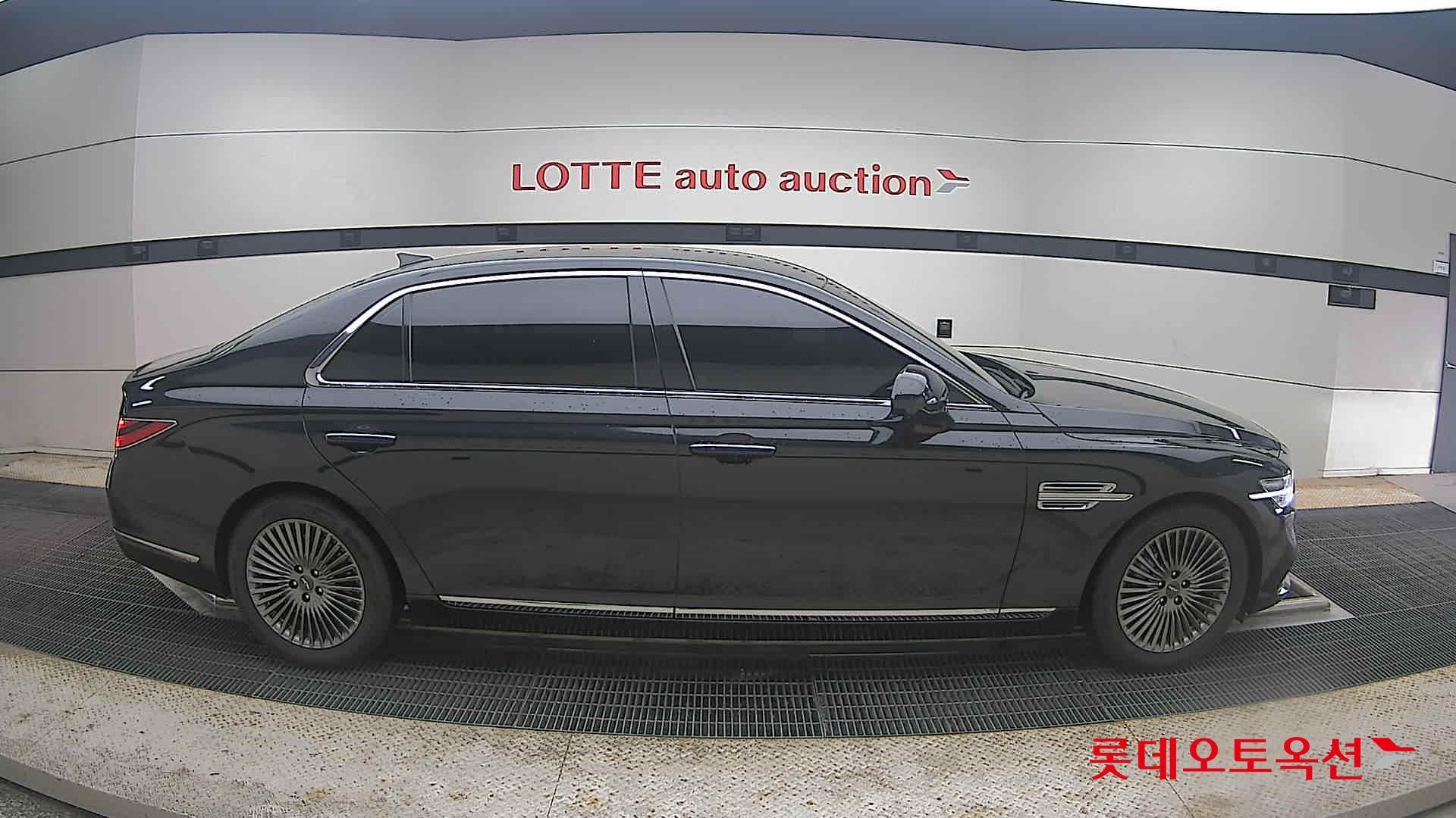 2021 - genesis g90