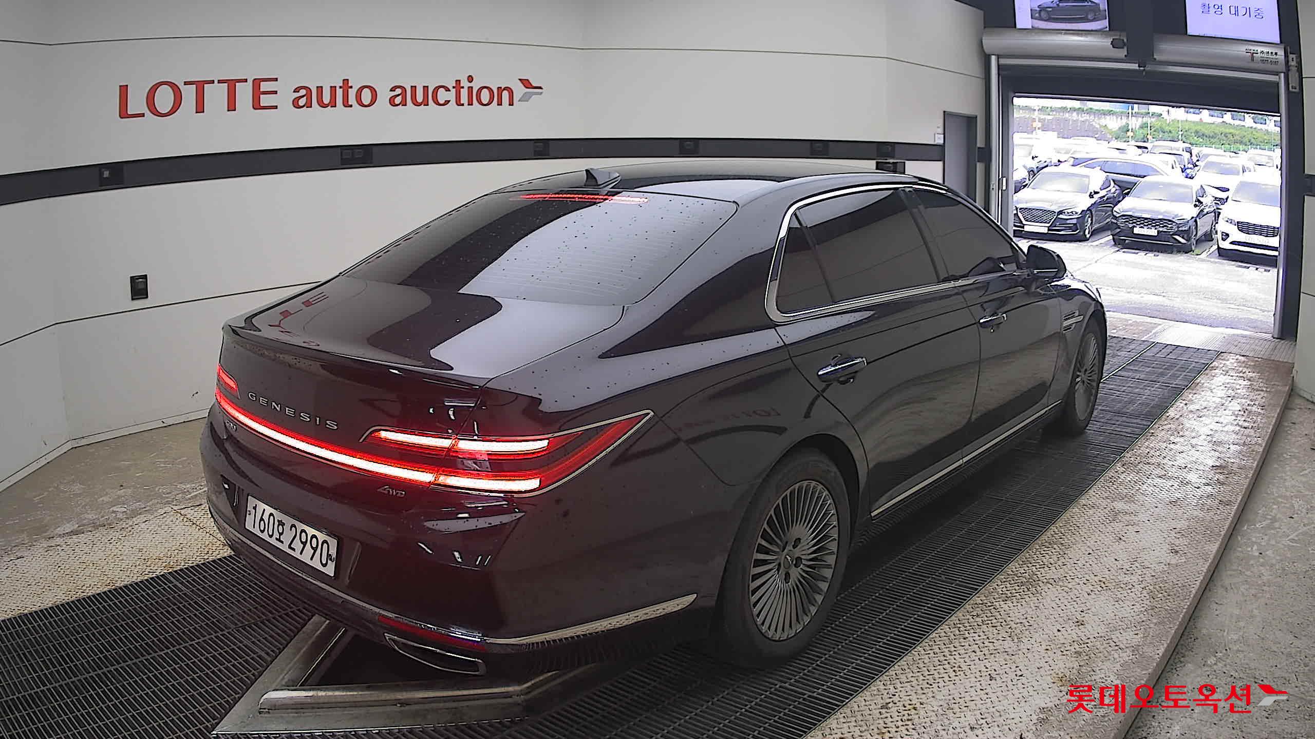 2021 - genesis g90