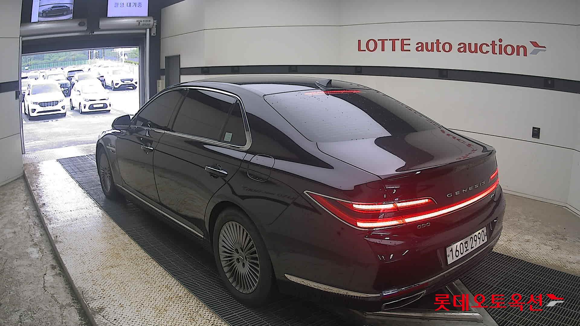 2021 - genesis g90