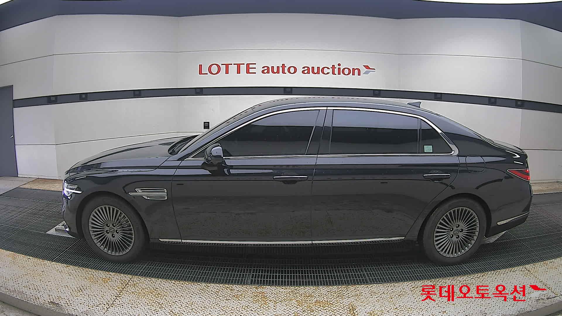 2021 - genesis g90