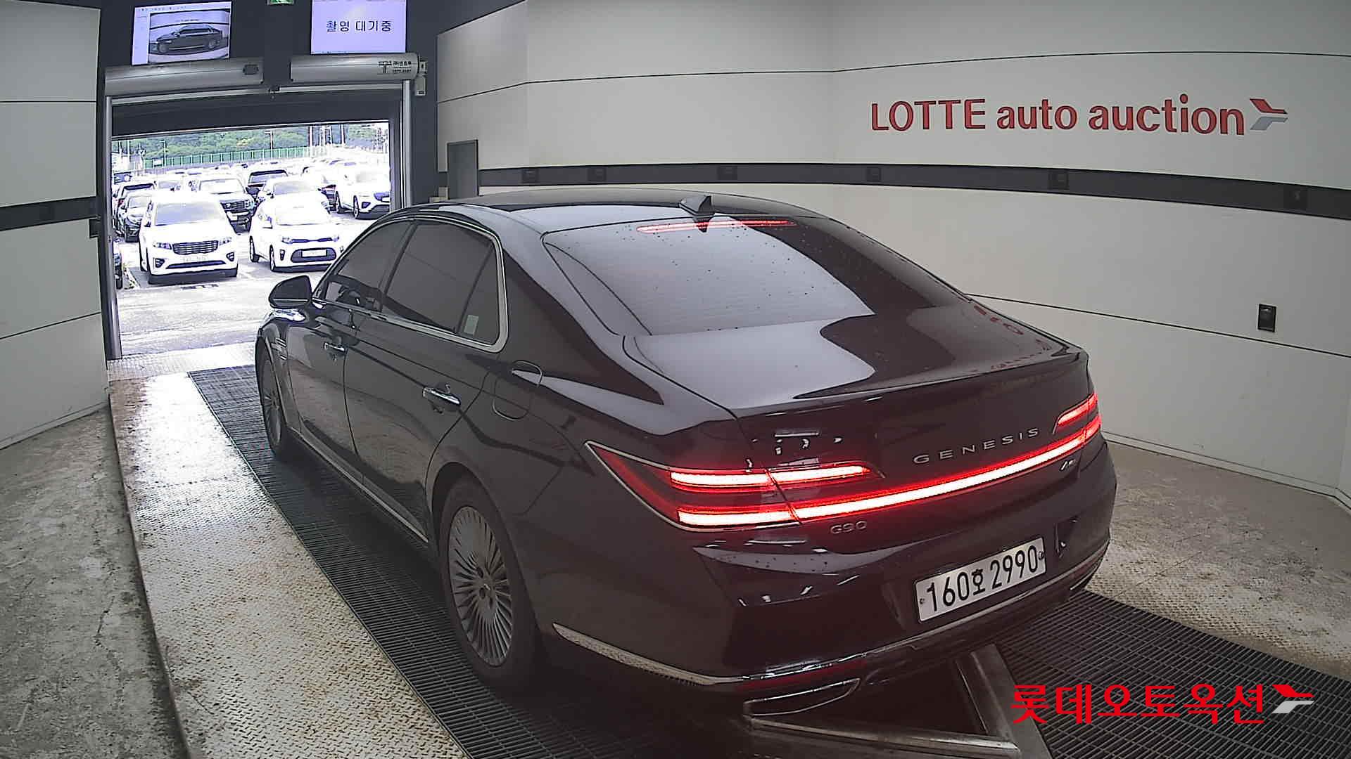 2021 - genesis g90