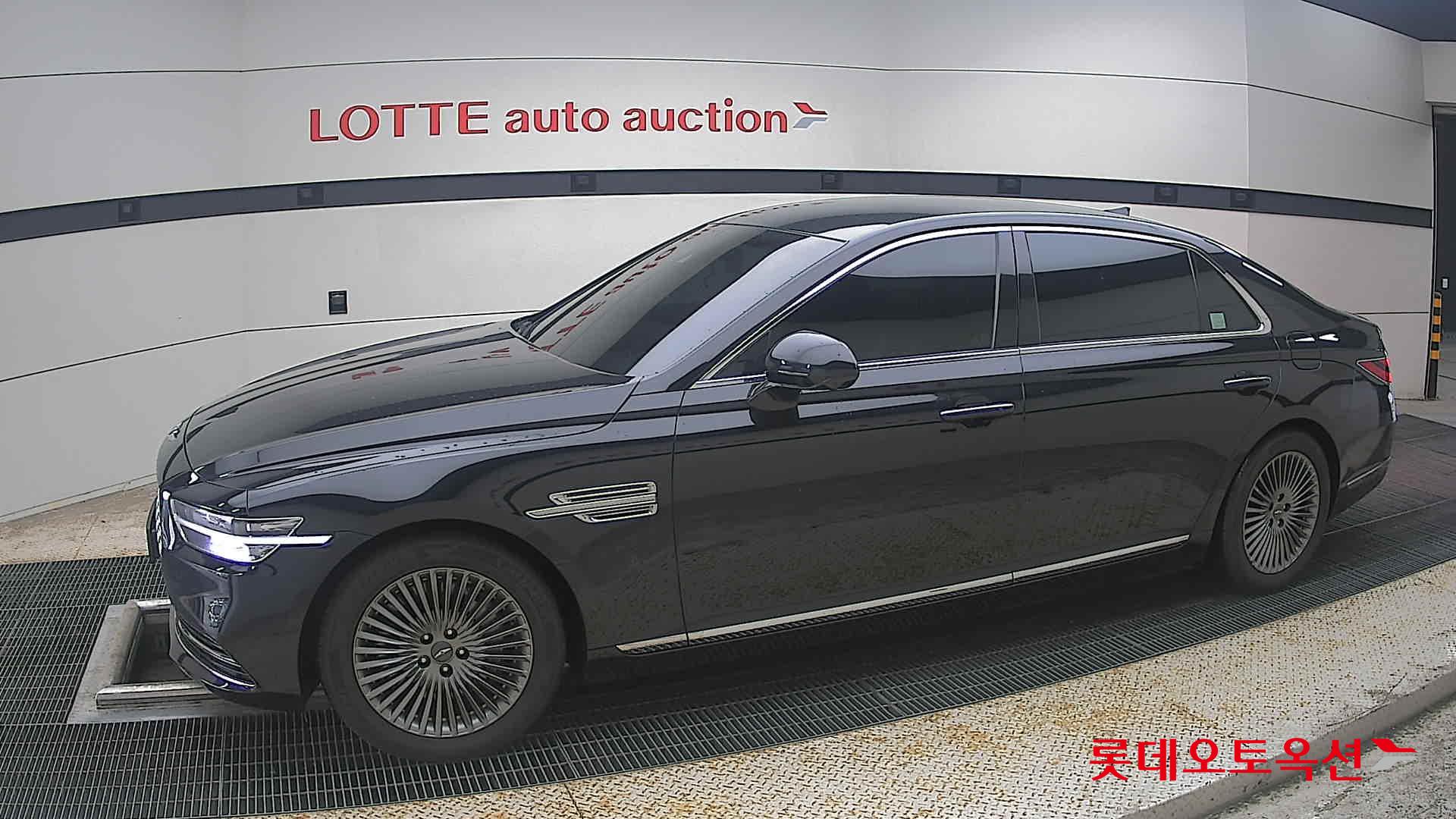 2021 - genesis g90