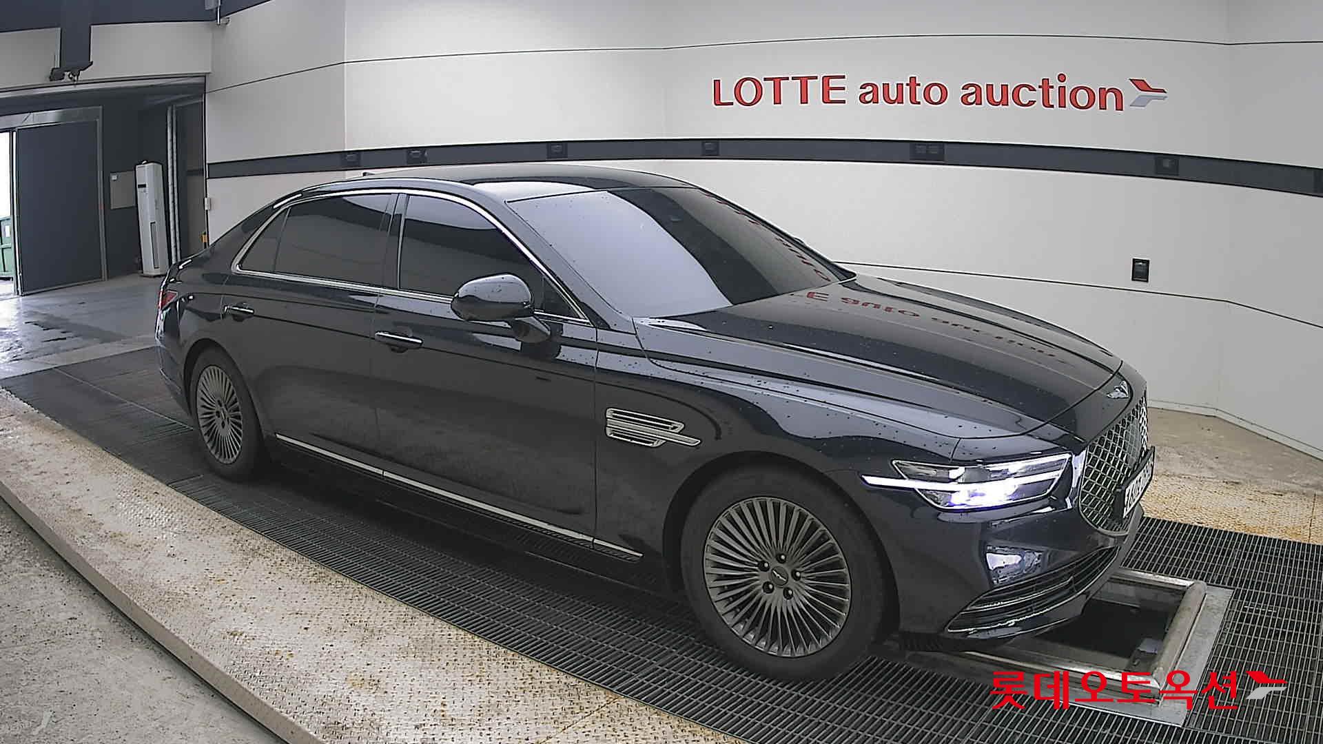 2021 - genesis g90