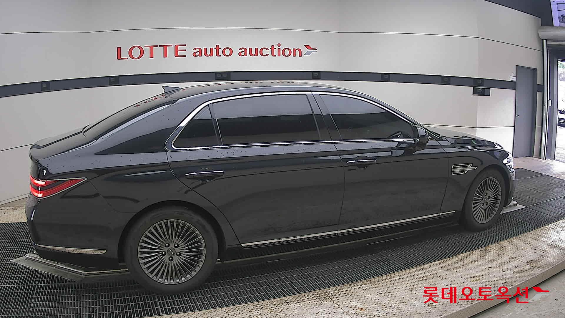 2021 - genesis g90