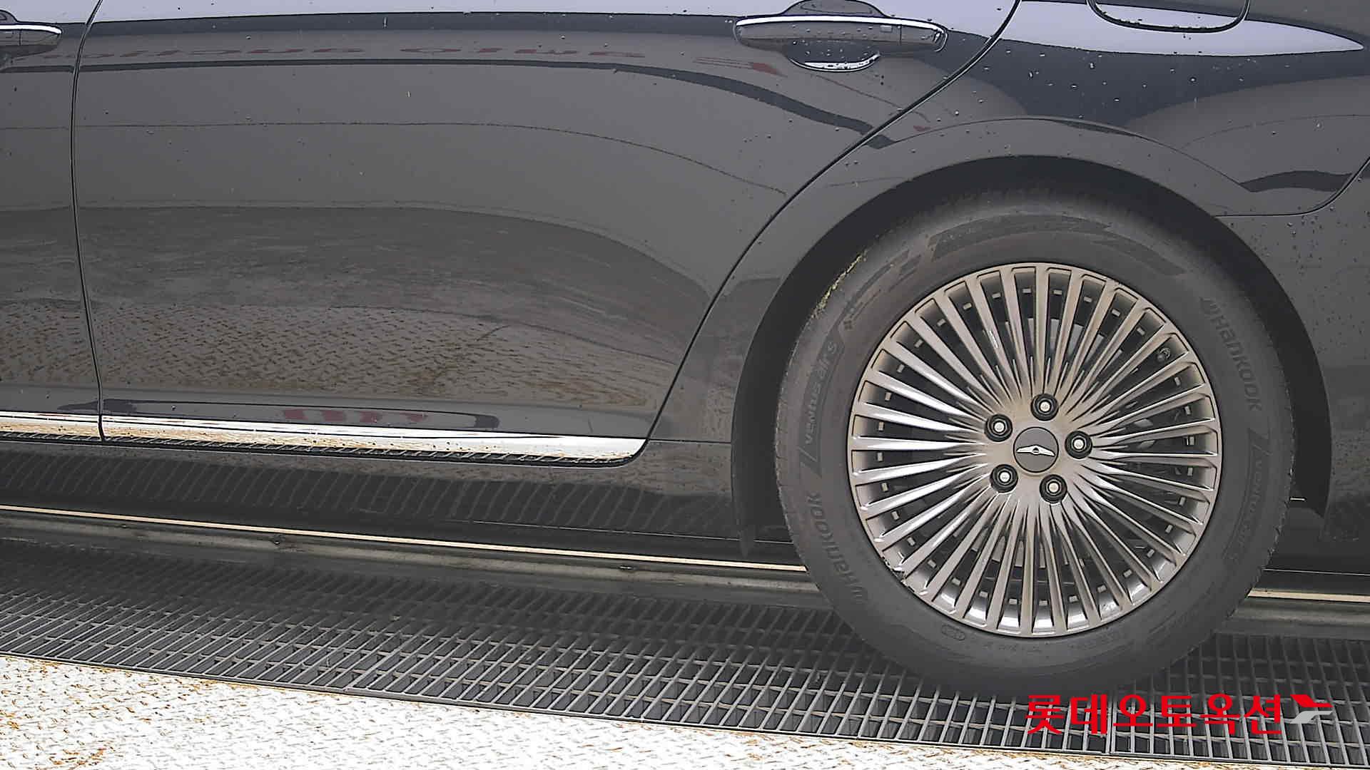 2021 - genesis g90