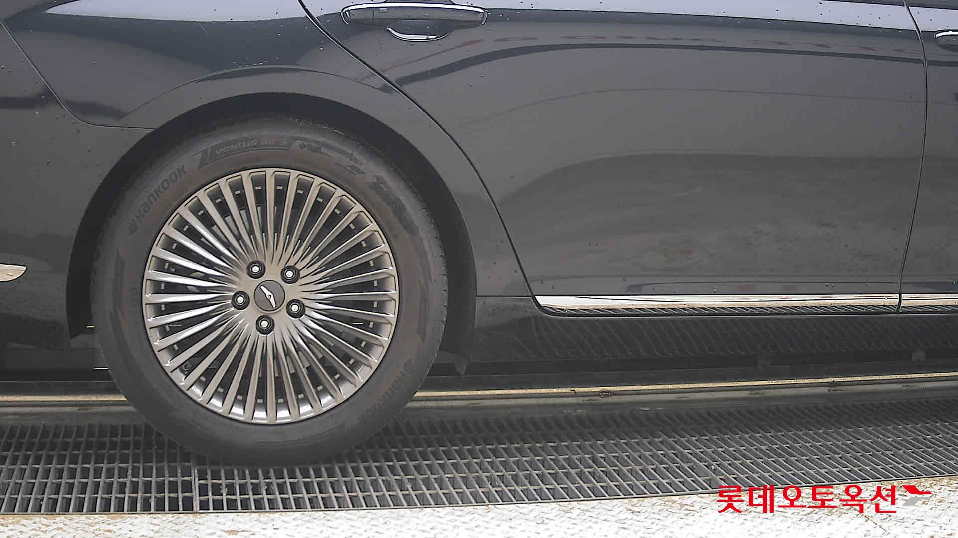 2021 - genesis g90
