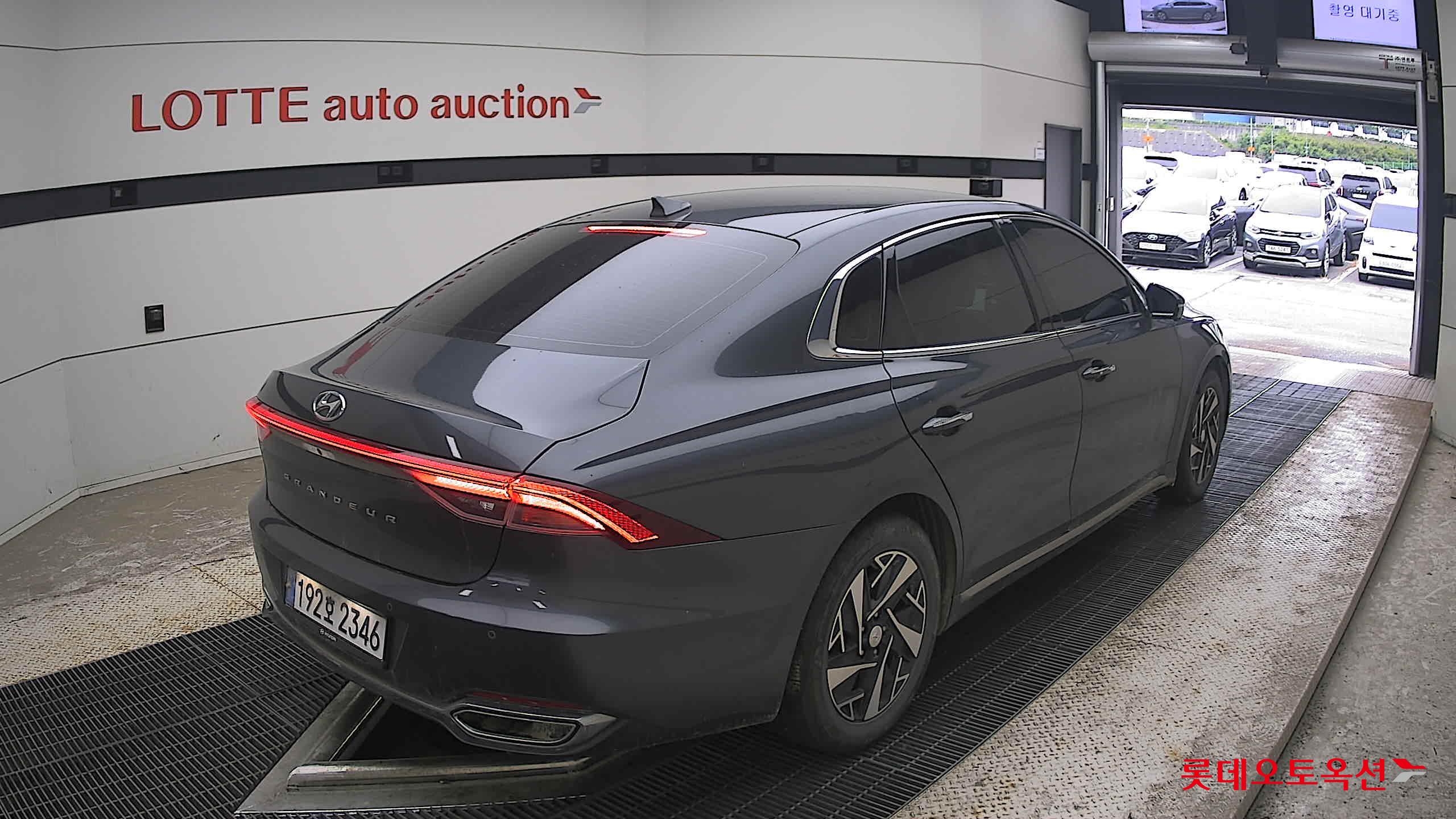 2022 - hyundai grandeur