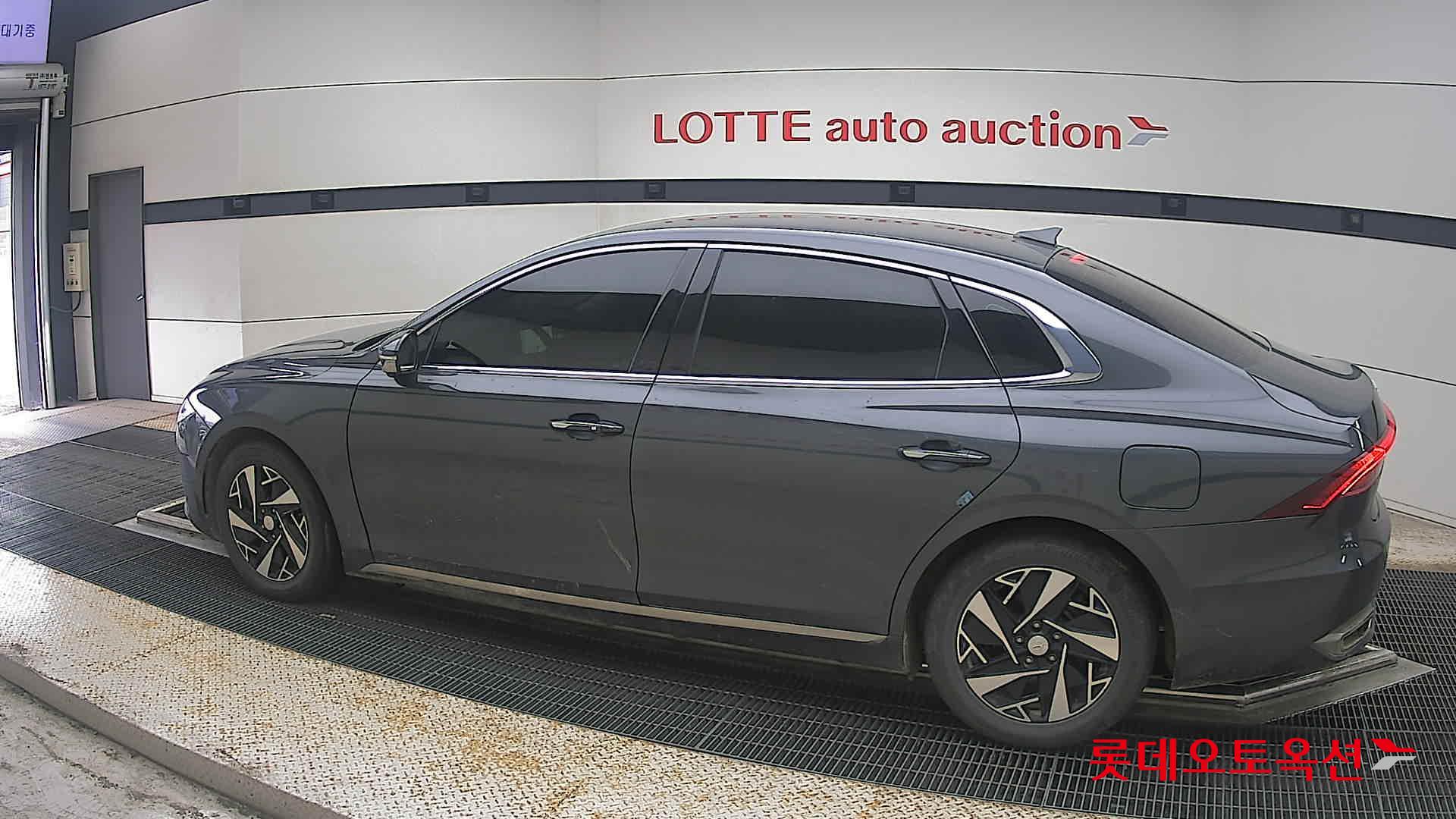 2022 - hyundai grandeur