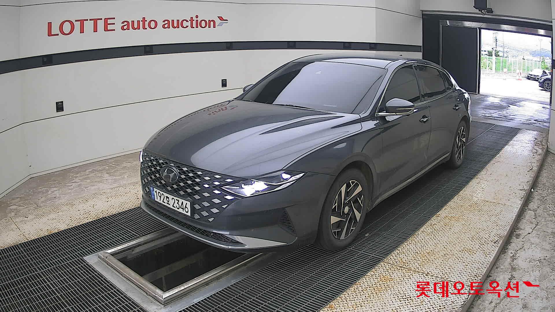 2022 - hyundai grandeur
