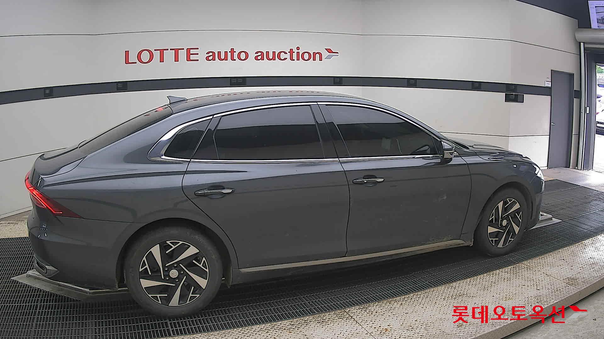 2022 - hyundai grandeur