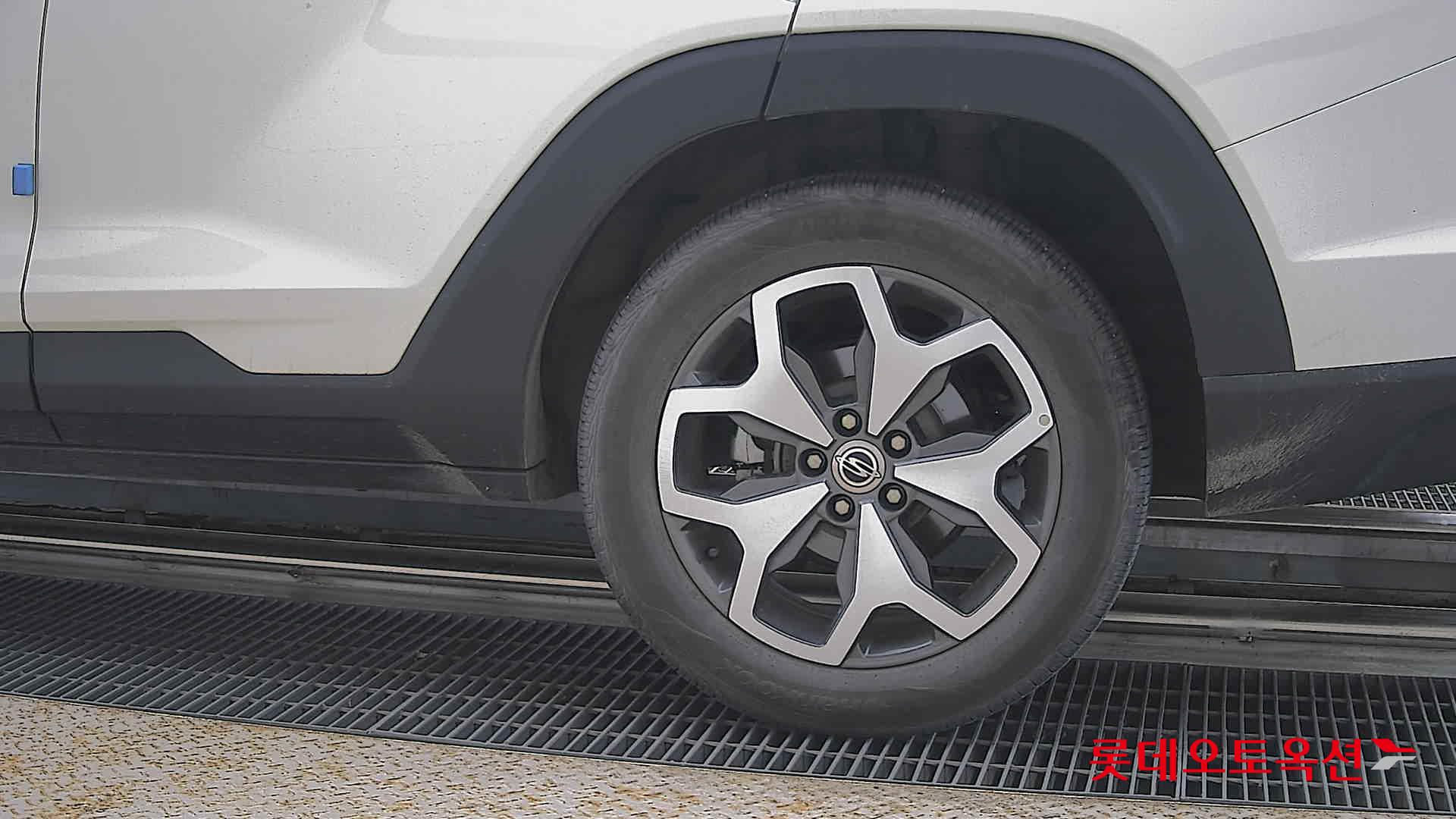 KG Mobility Torres - 26