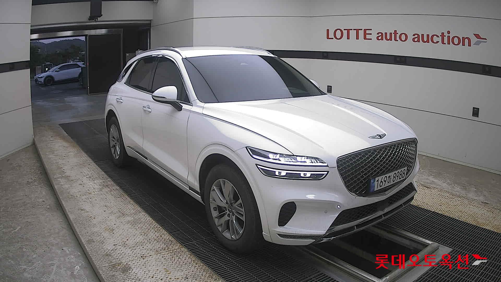2023 - genesis gv70
