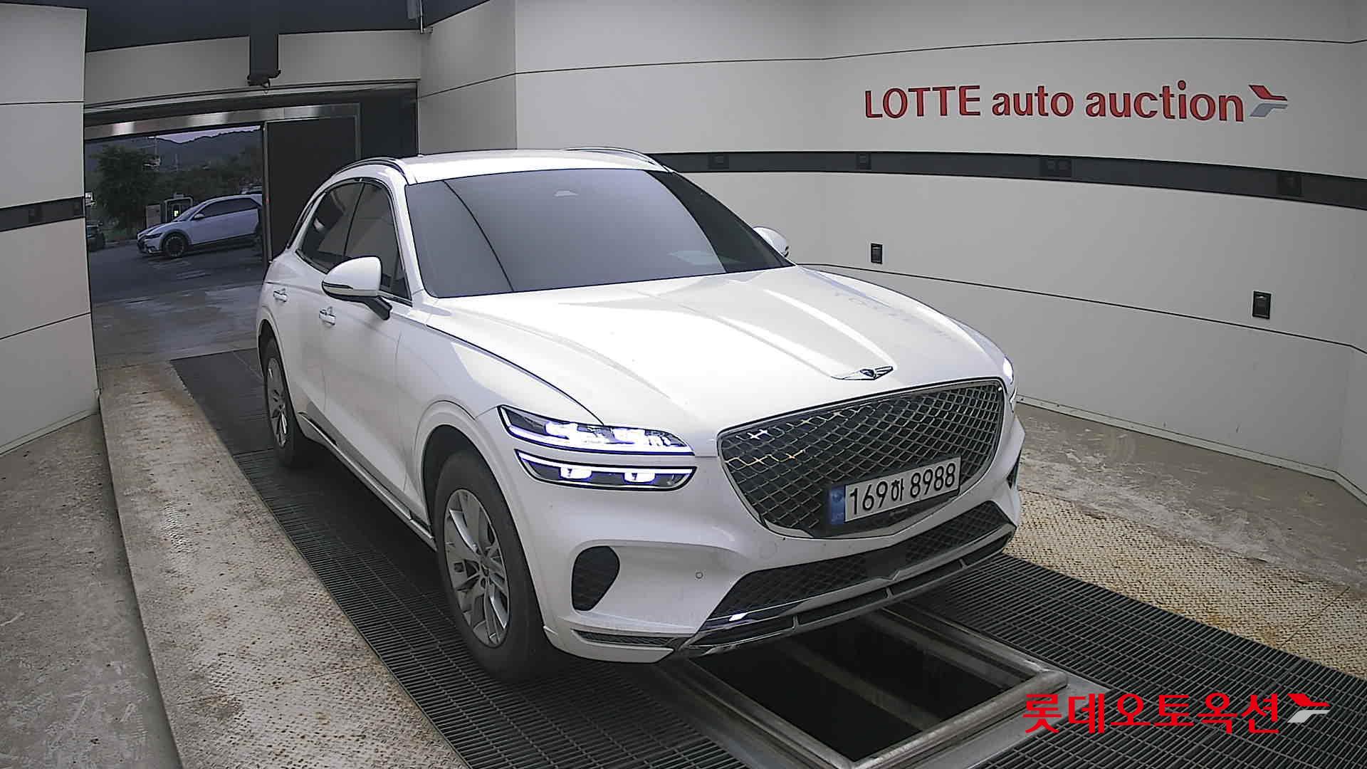 2023 - genesis gv70