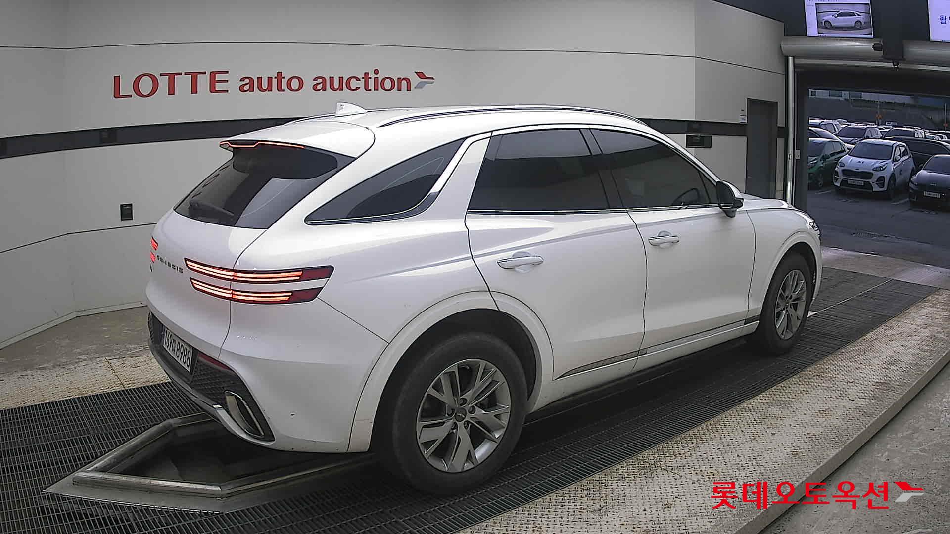 2023 - genesis gv70