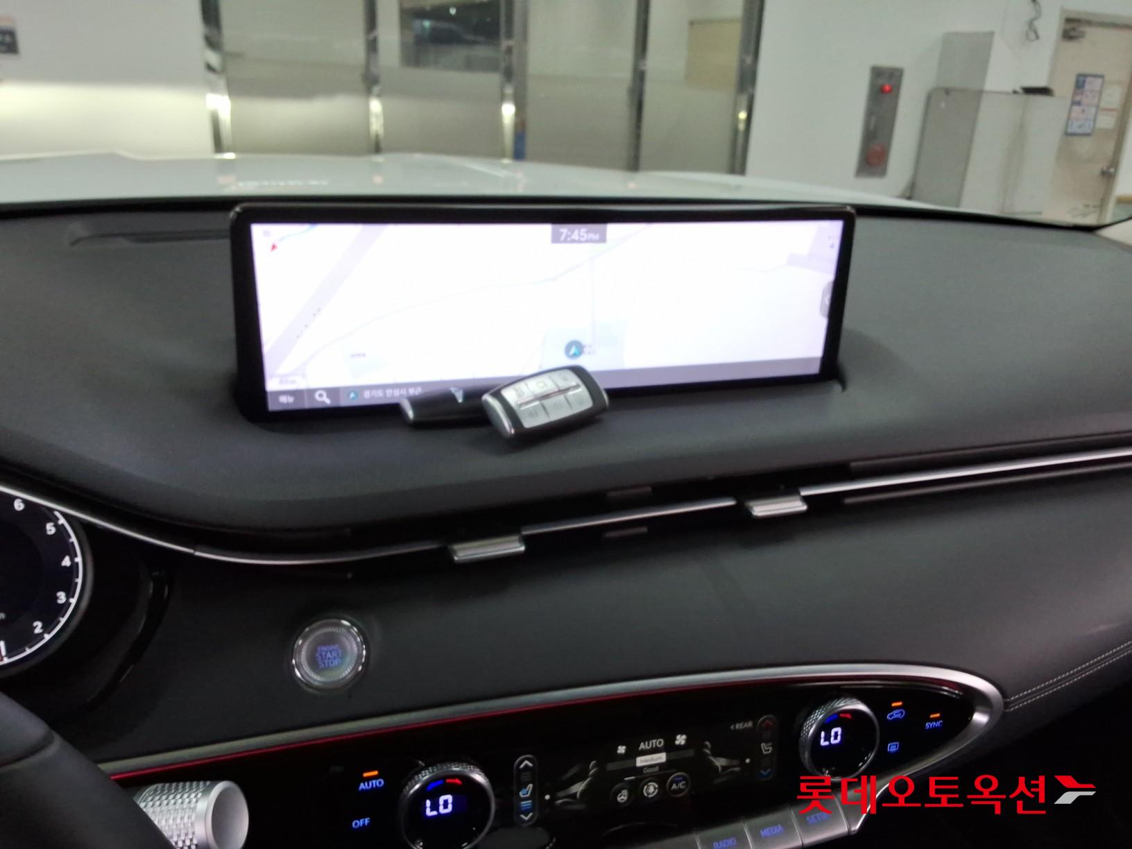 2023 - genesis gv70