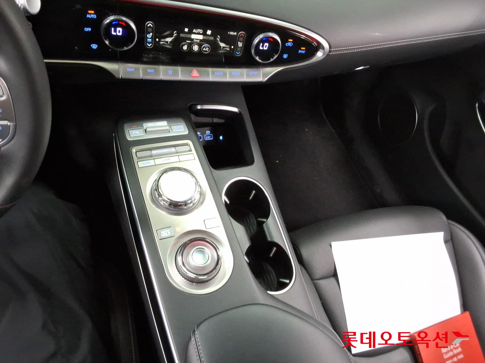 2023 - genesis gv70