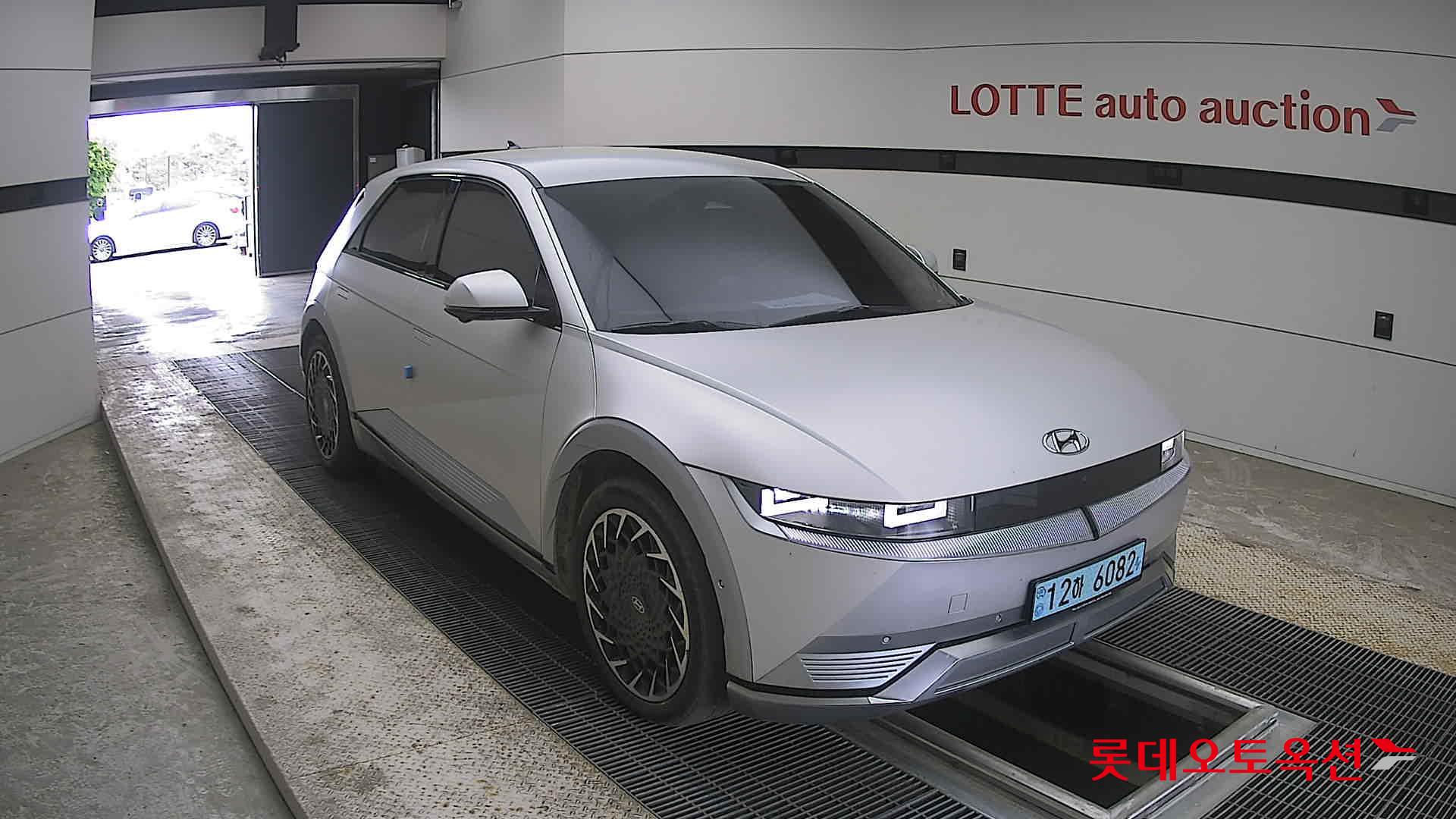 Hyundai Ioniq 5 - 6