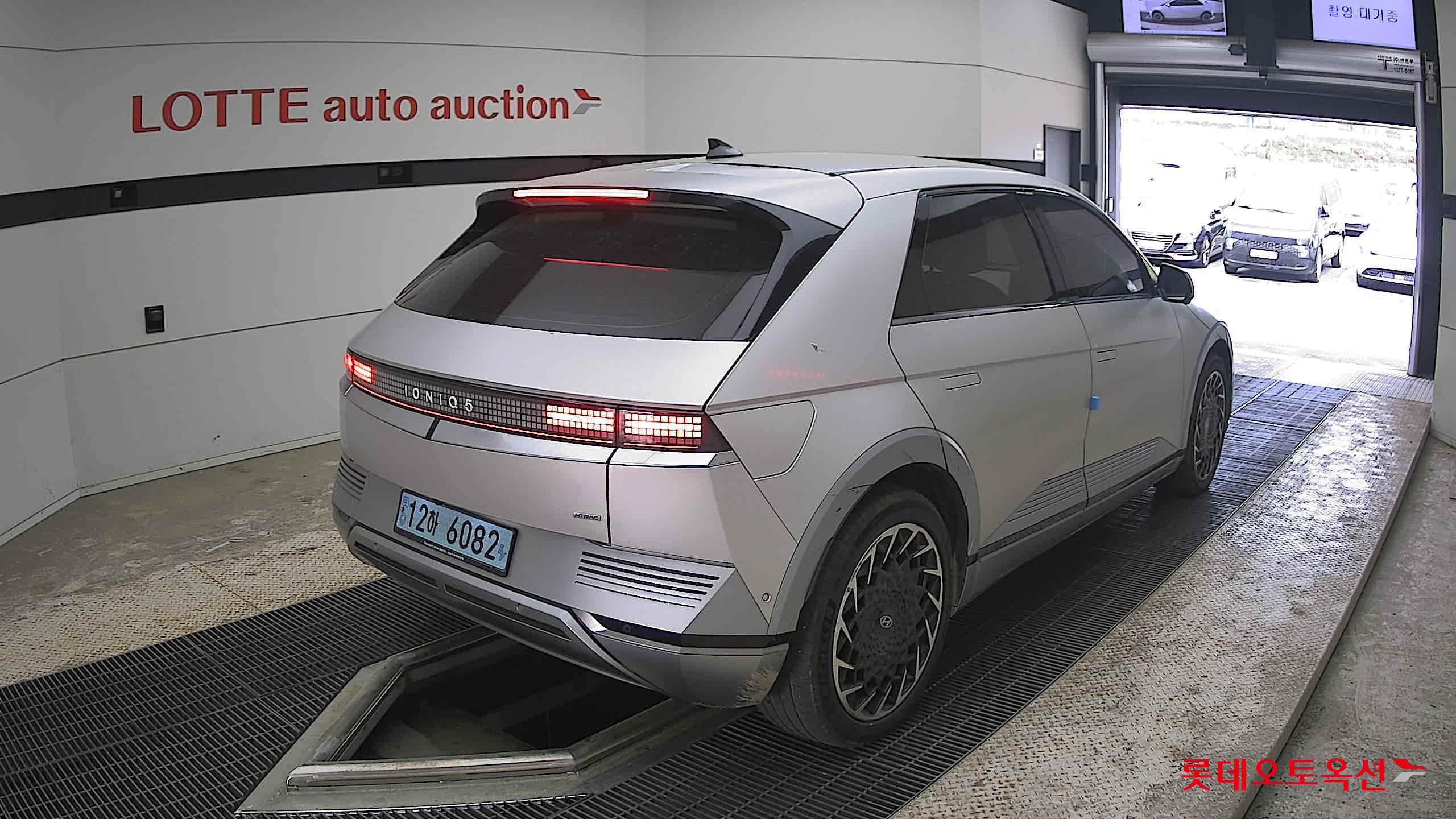 Hyundai Ioniq 5 - 5