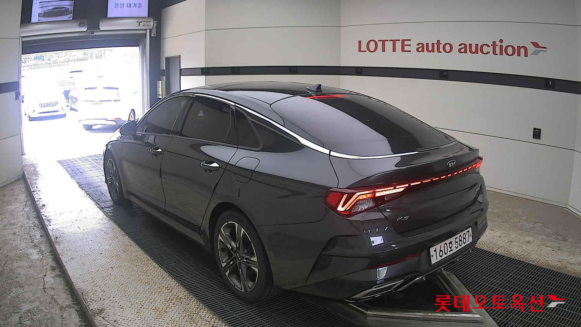 2021 - kia k5
