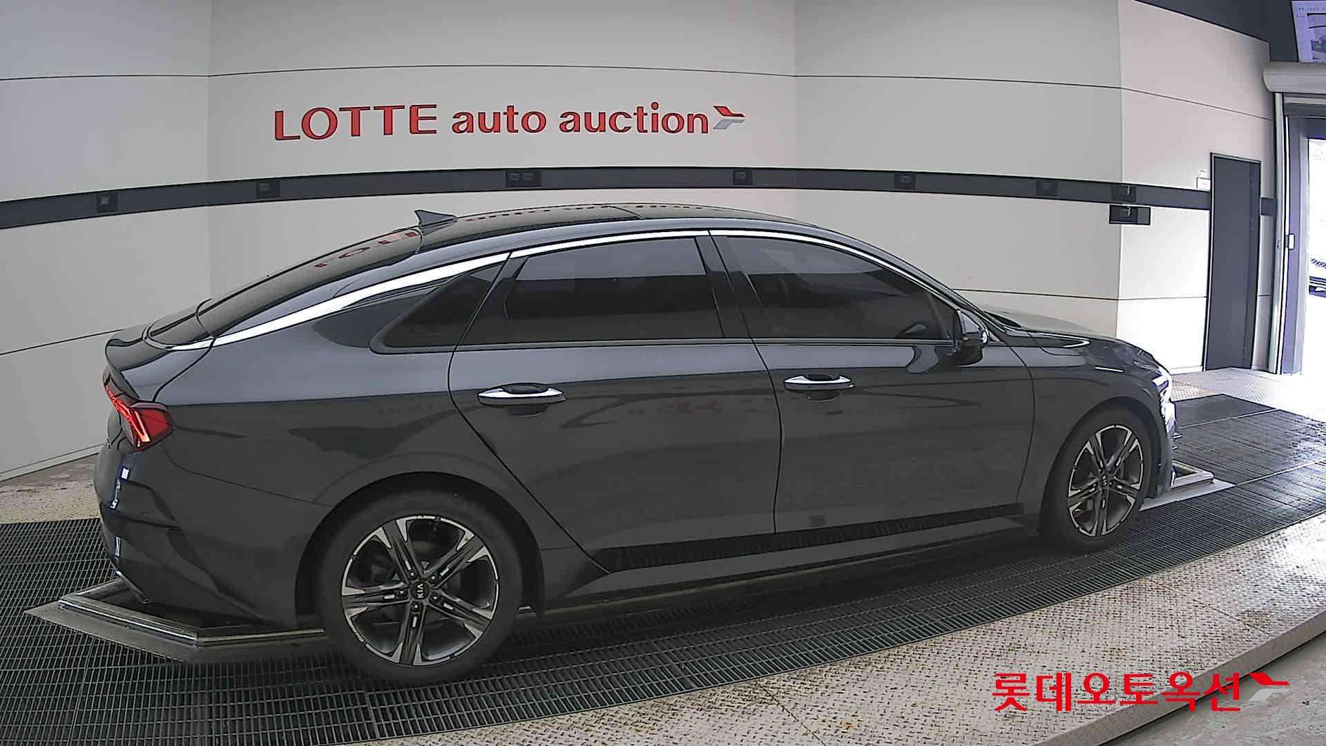2021 - kia k5