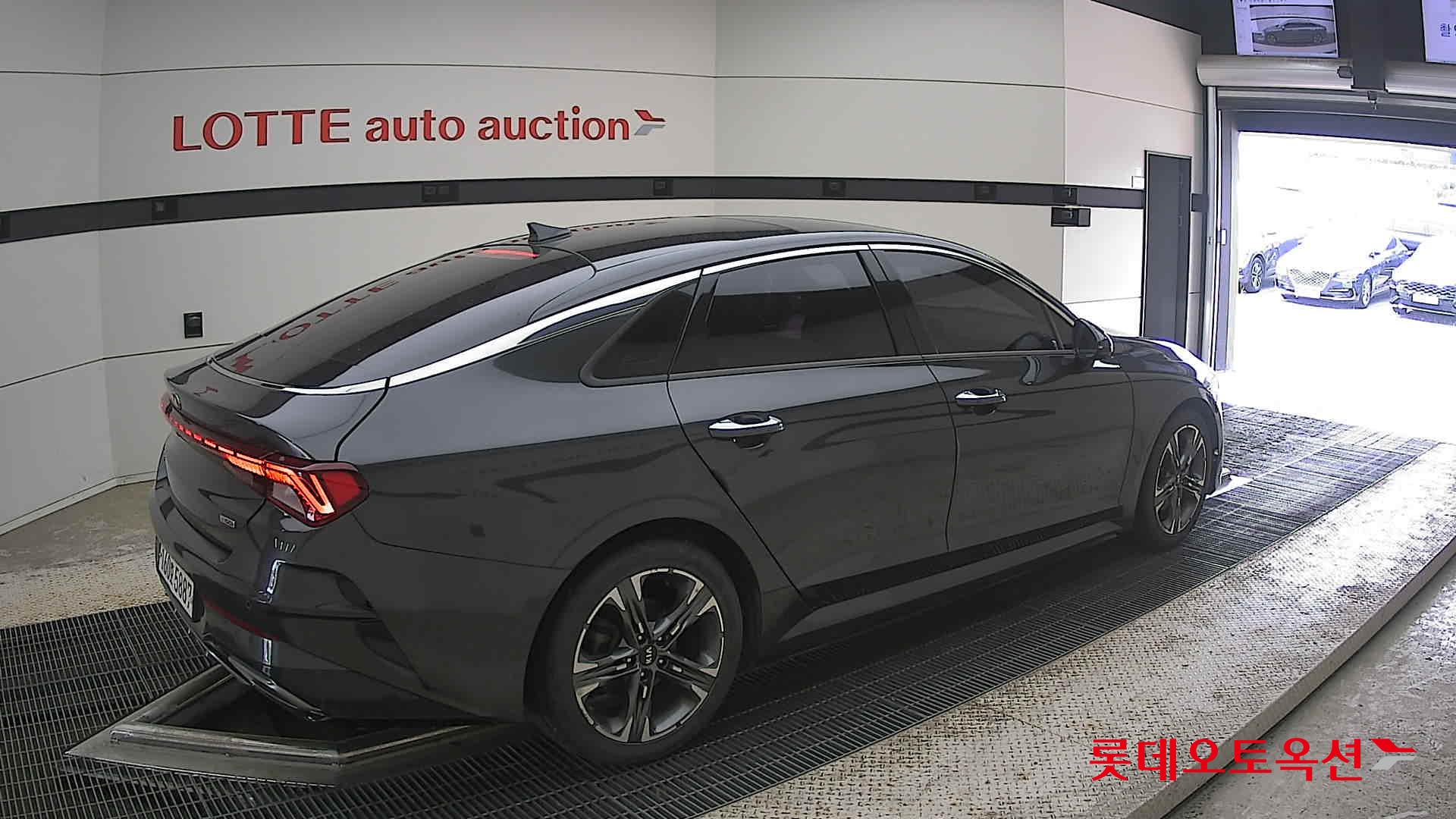 2021 - kia k5