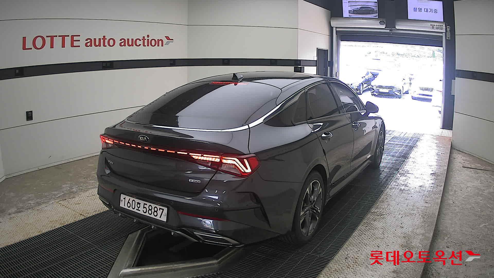 2021 - kia k5
