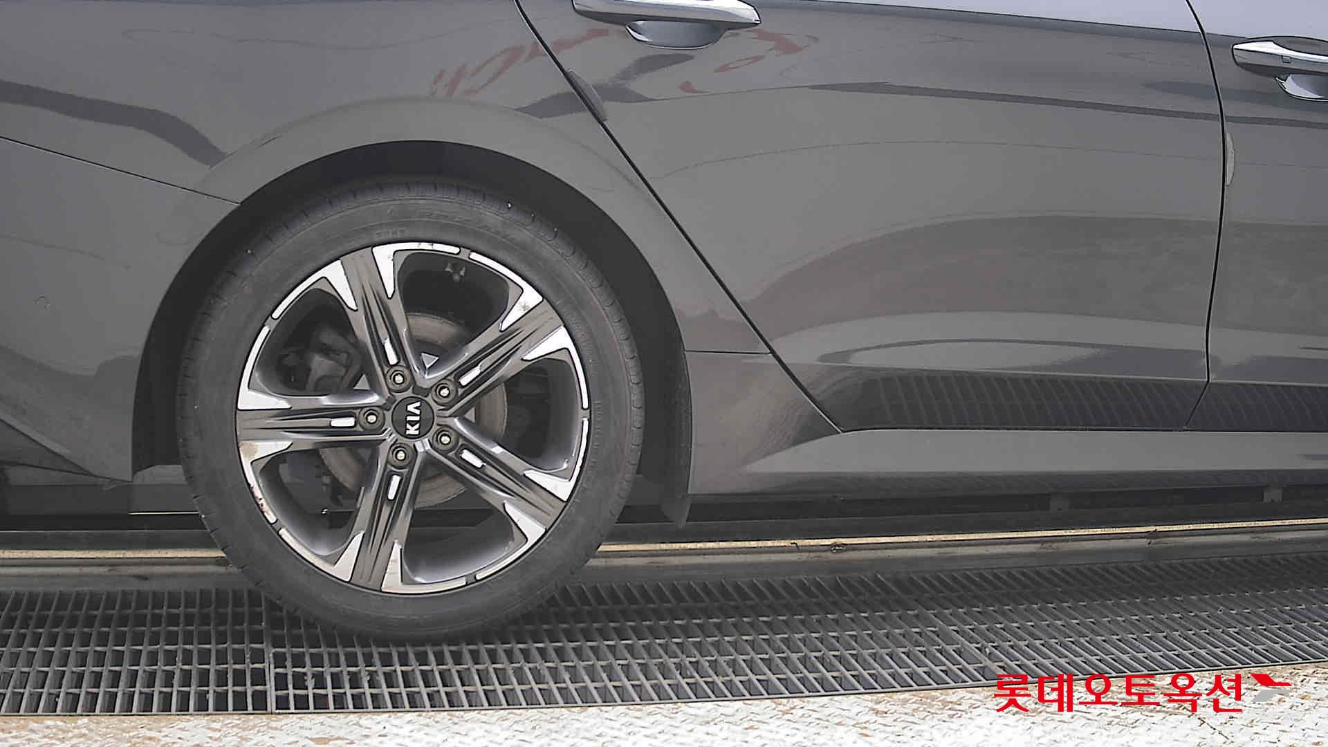 2021 - kia k5