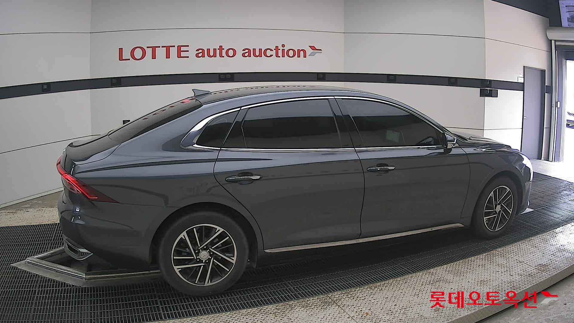 2022 - hyundai grandeur