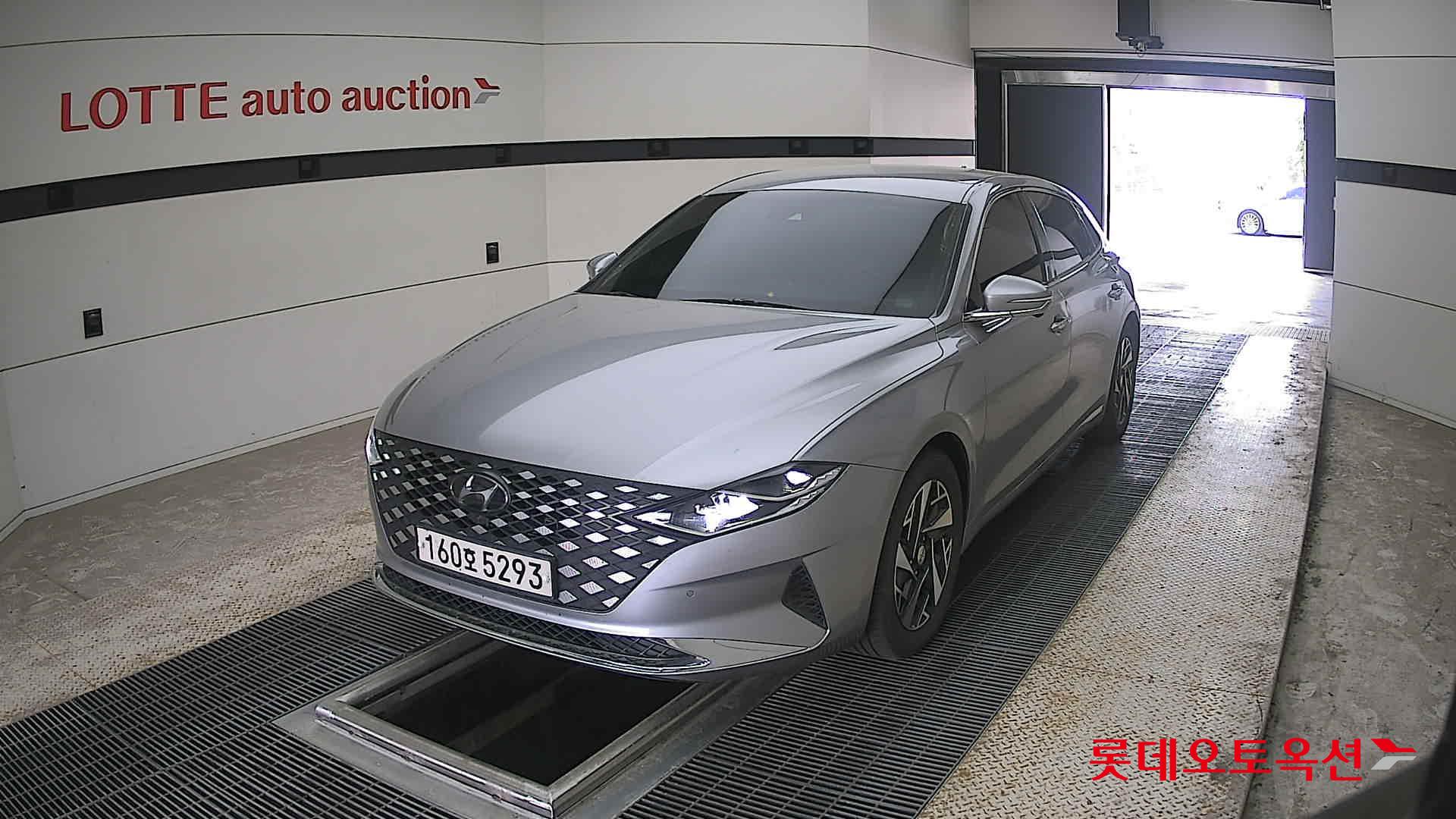 Hyundai Grandeur - 10