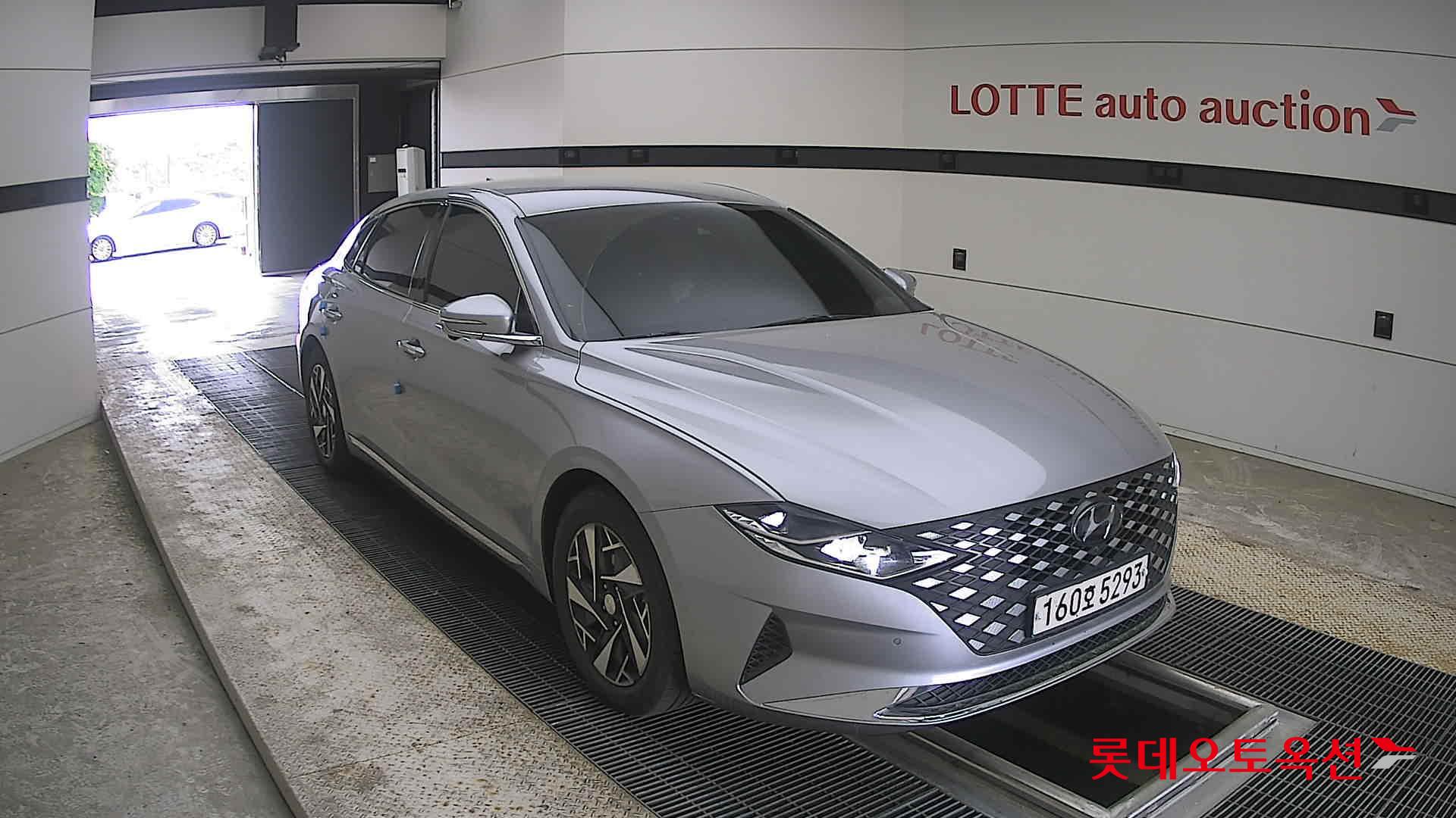 Hyundai Grandeur - 6