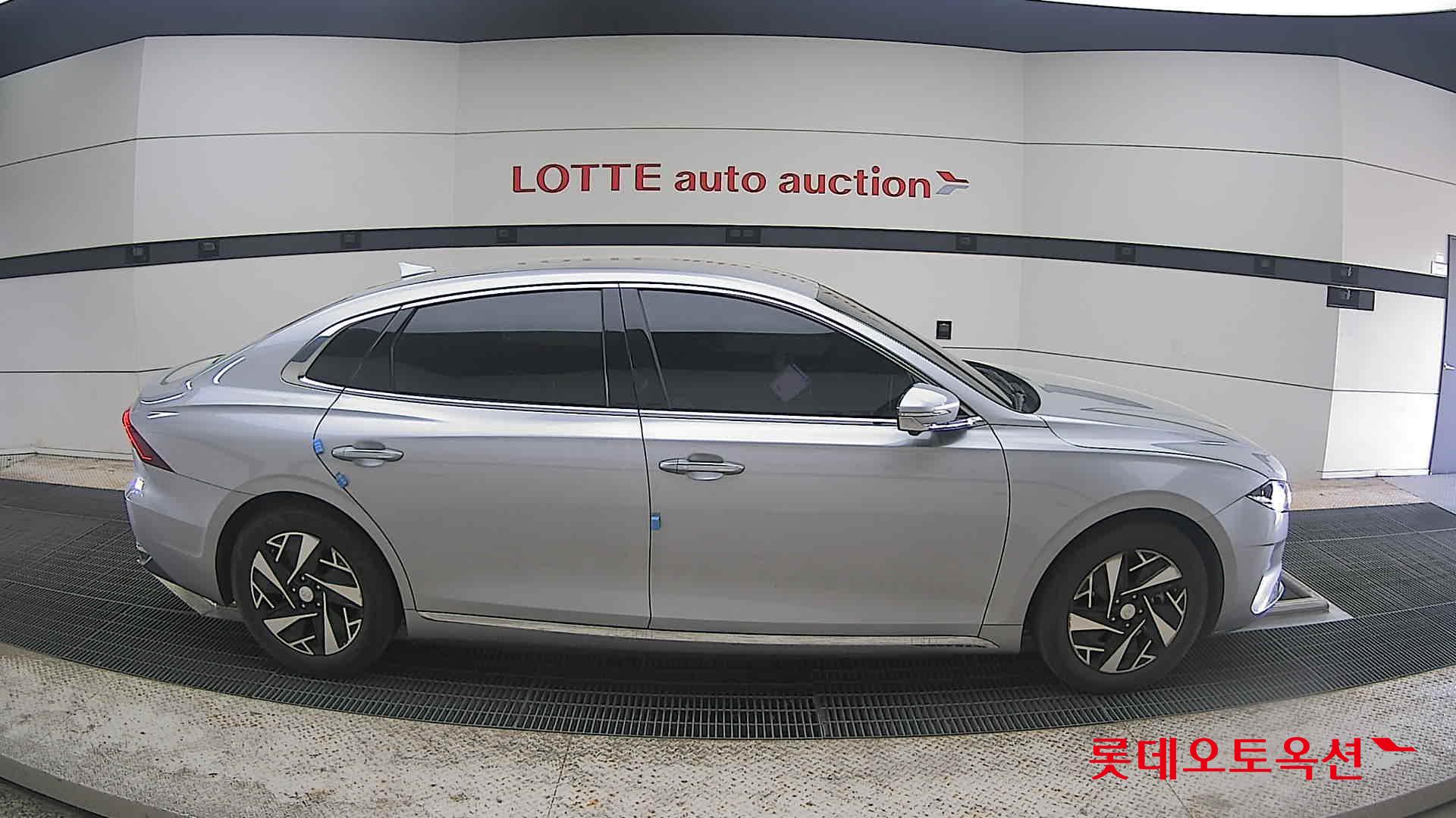 Hyundai Grandeur - 21