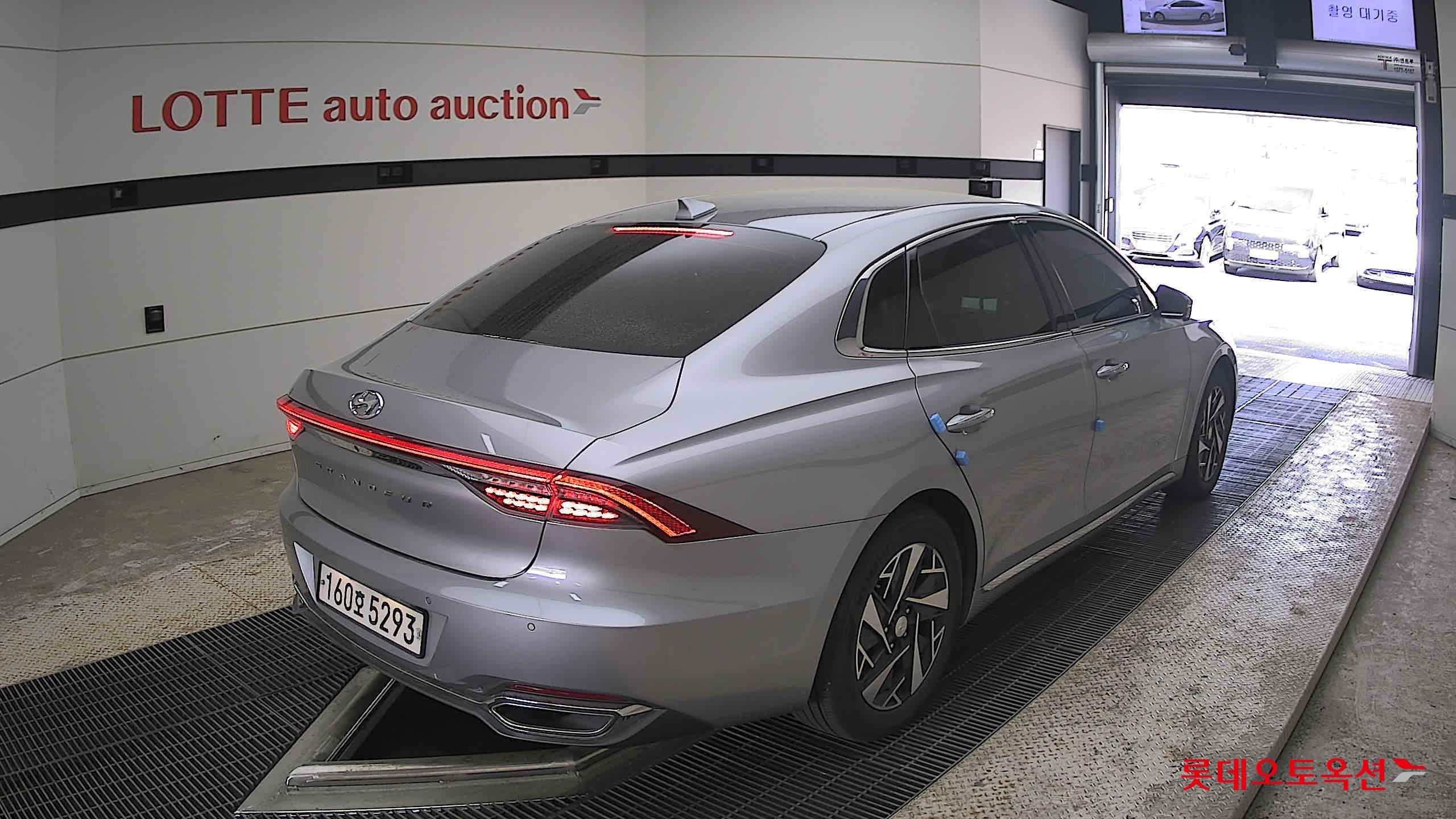 Hyundai Grandeur - 5