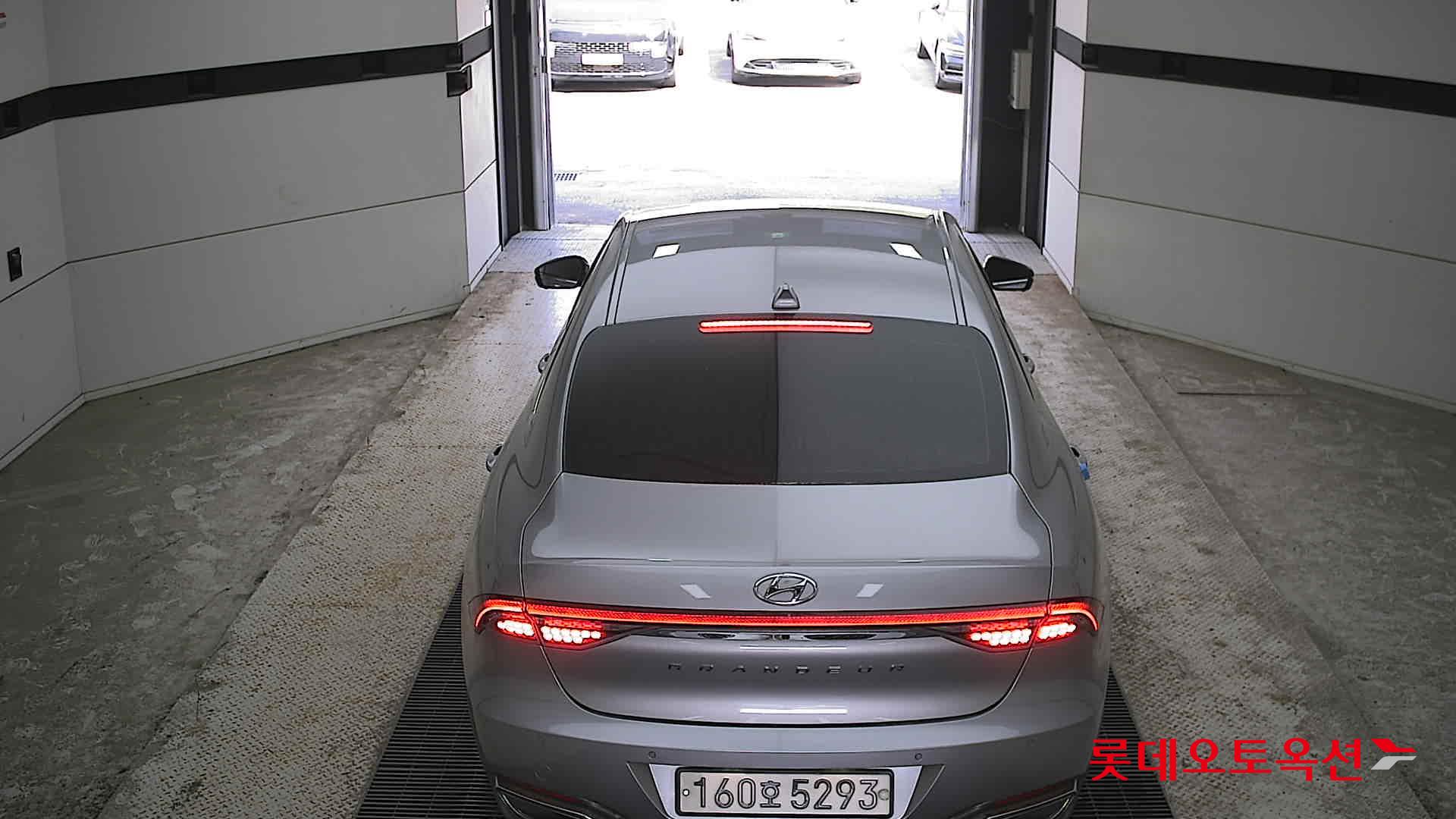 Hyundai Grandeur - 17