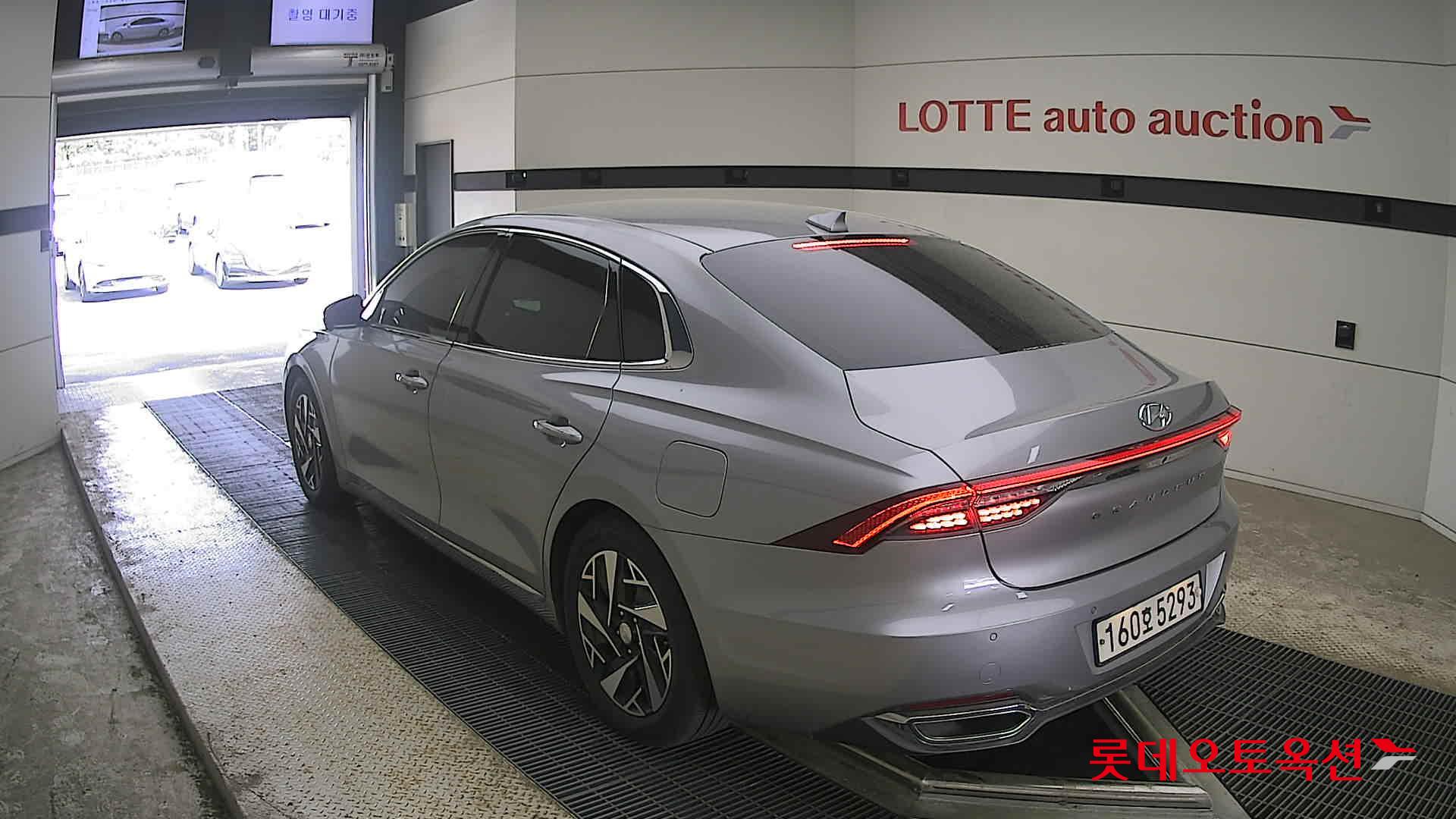 Hyundai Grandeur - 4