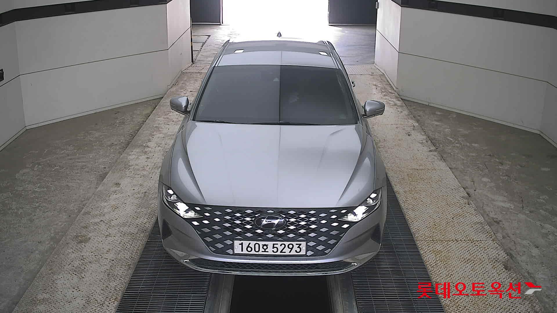 Hyundai Grandeur - 1