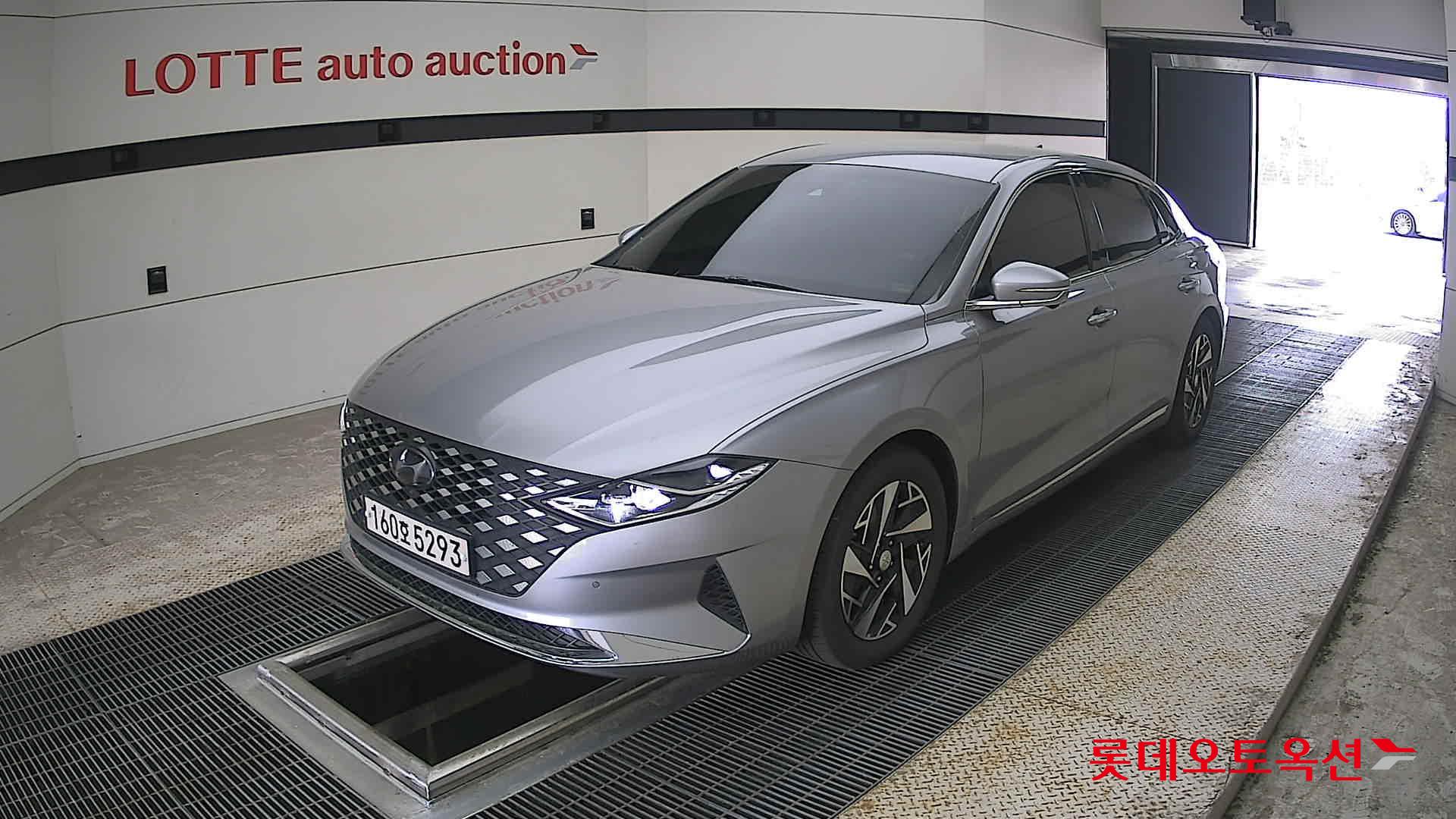Hyundai Grandeur - 3
