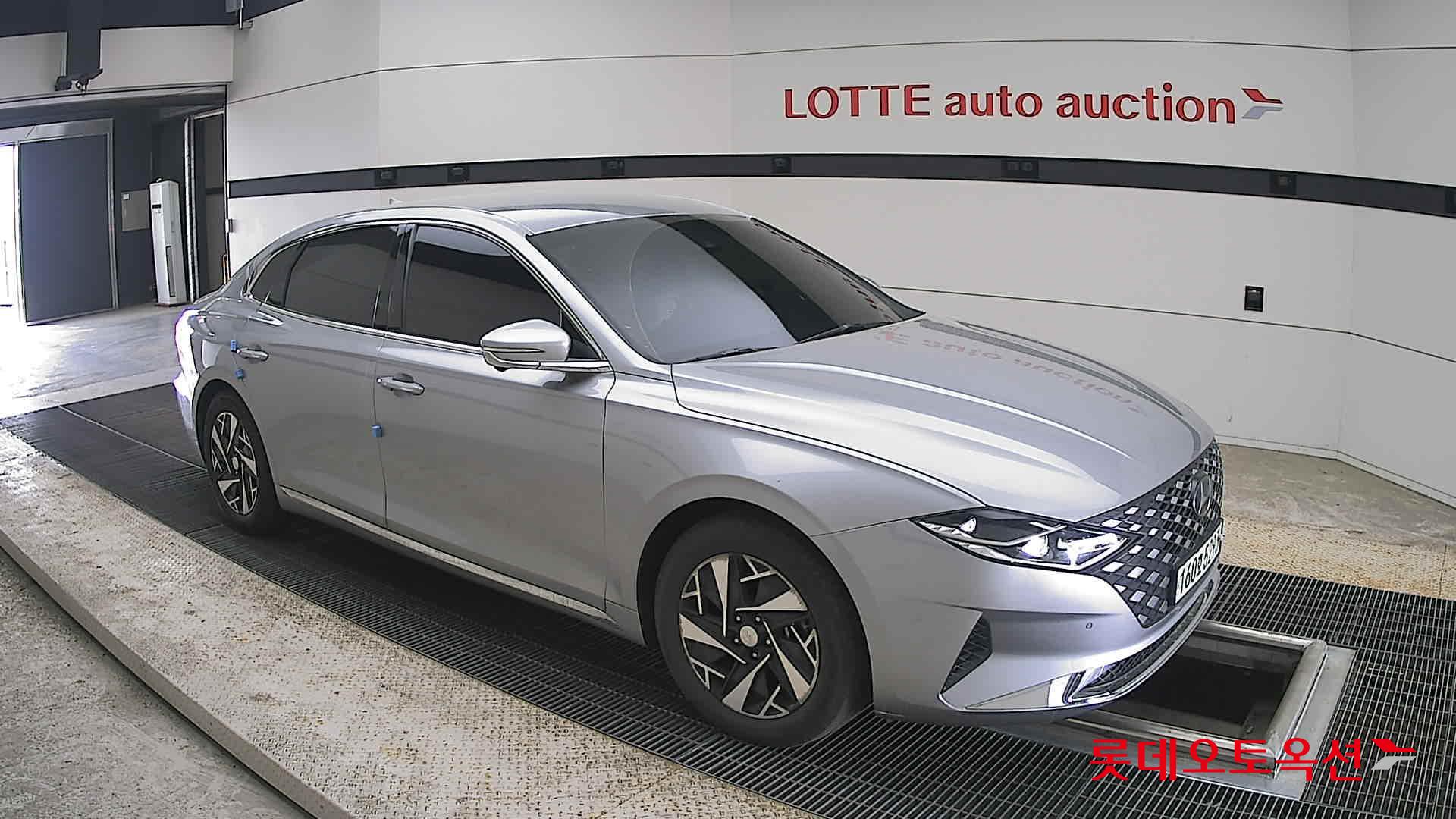 Hyundai Grandeur - 23