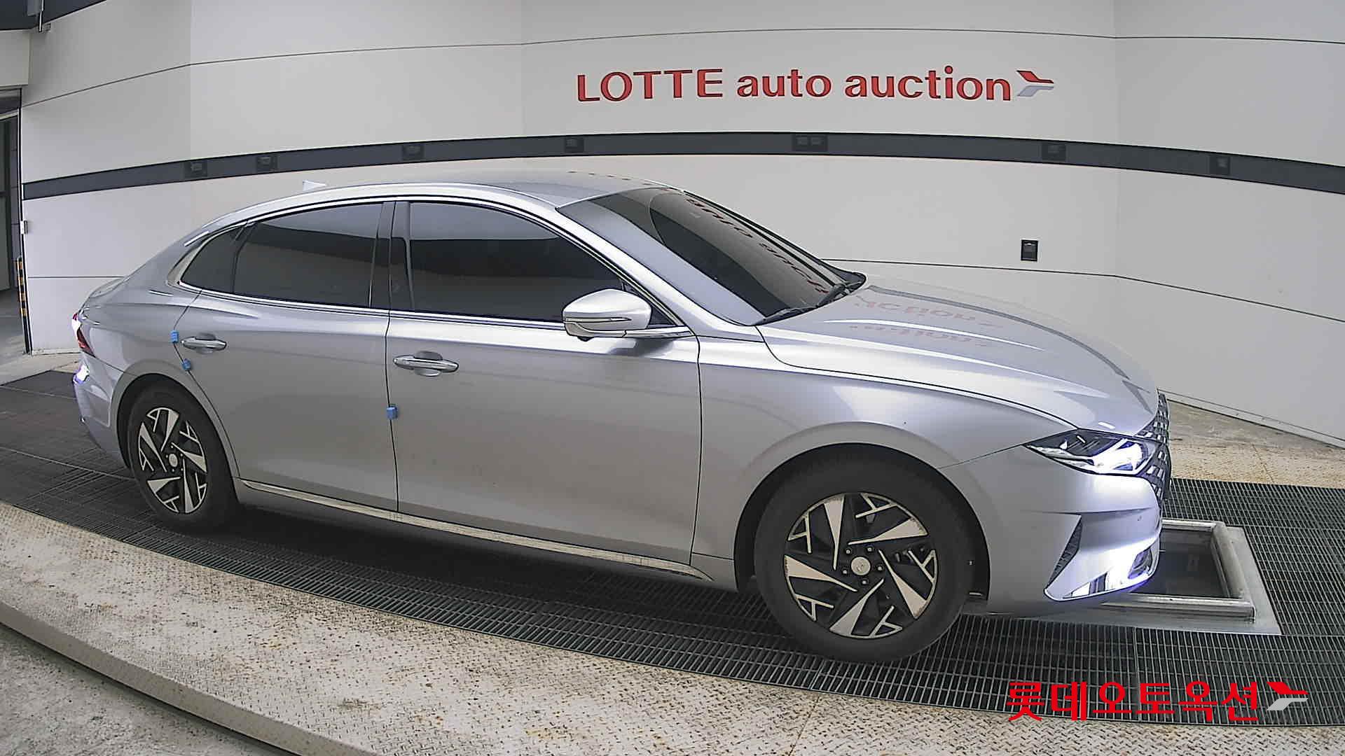 Hyundai Grandeur - 22