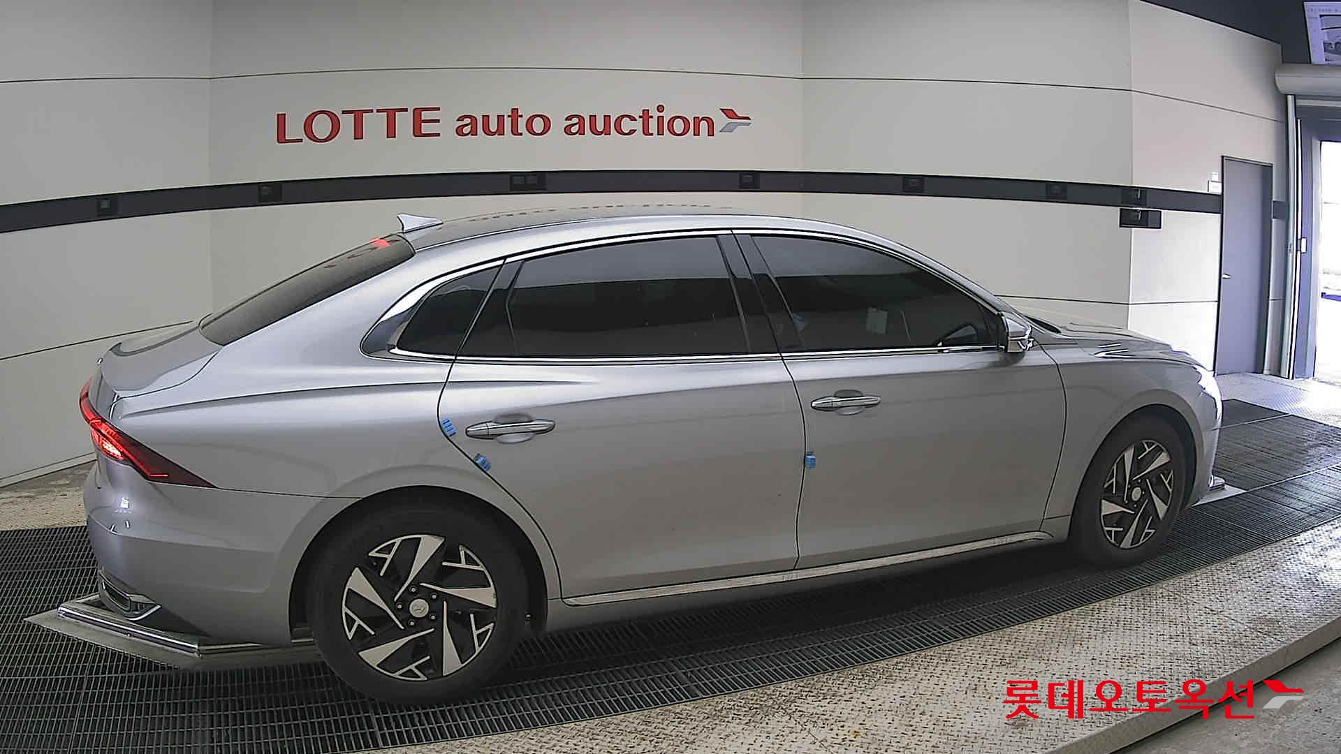 Hyundai Grandeur - 20