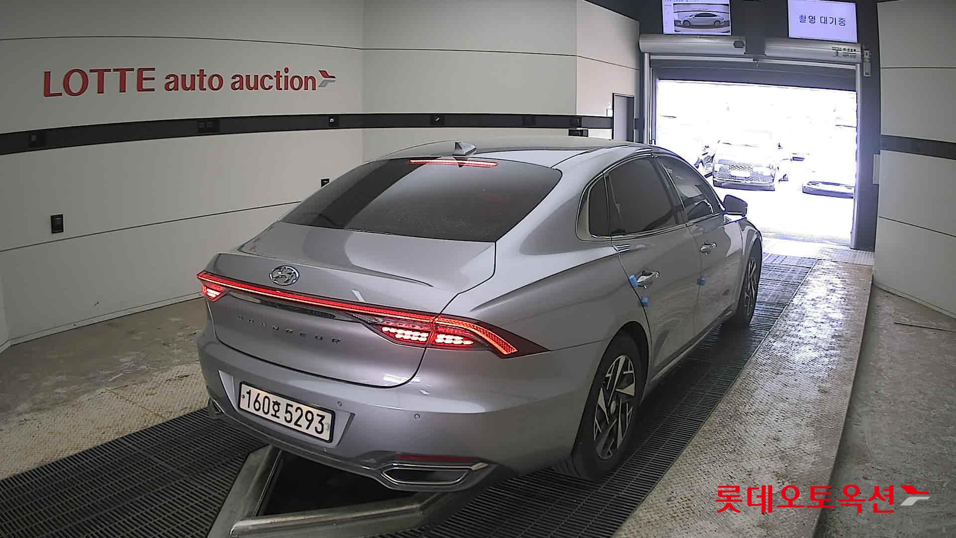 Hyundai Grandeur - 18