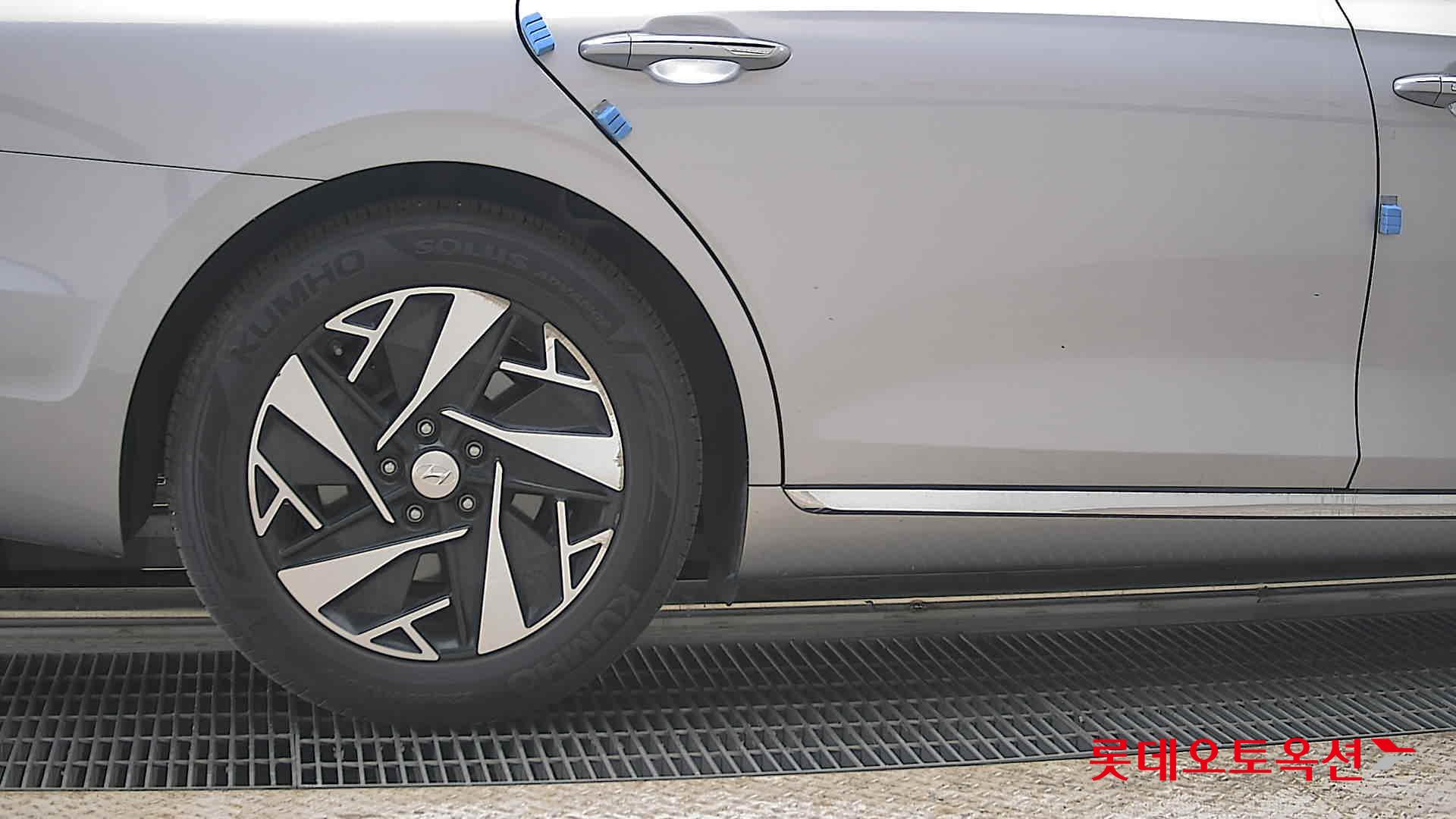 Hyundai Grandeur - 28