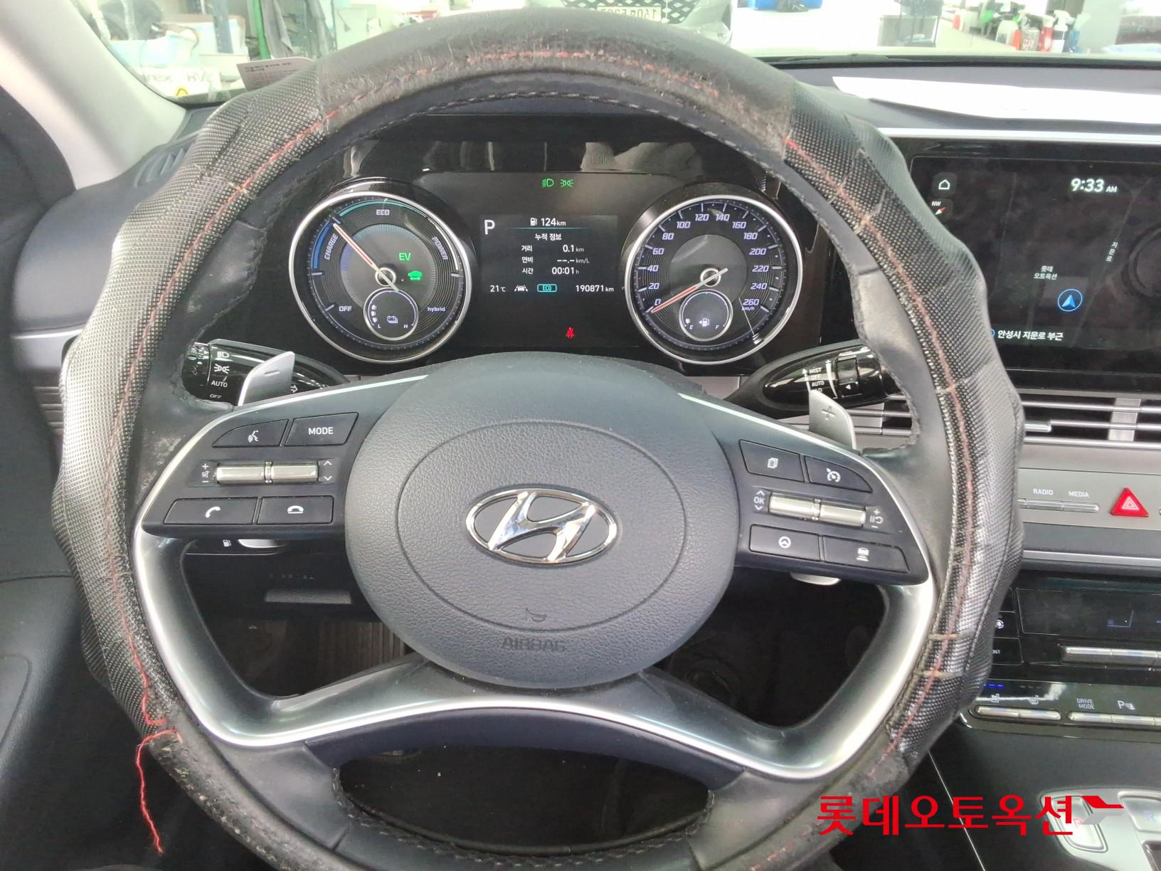 Hyundai Grandeur - 30