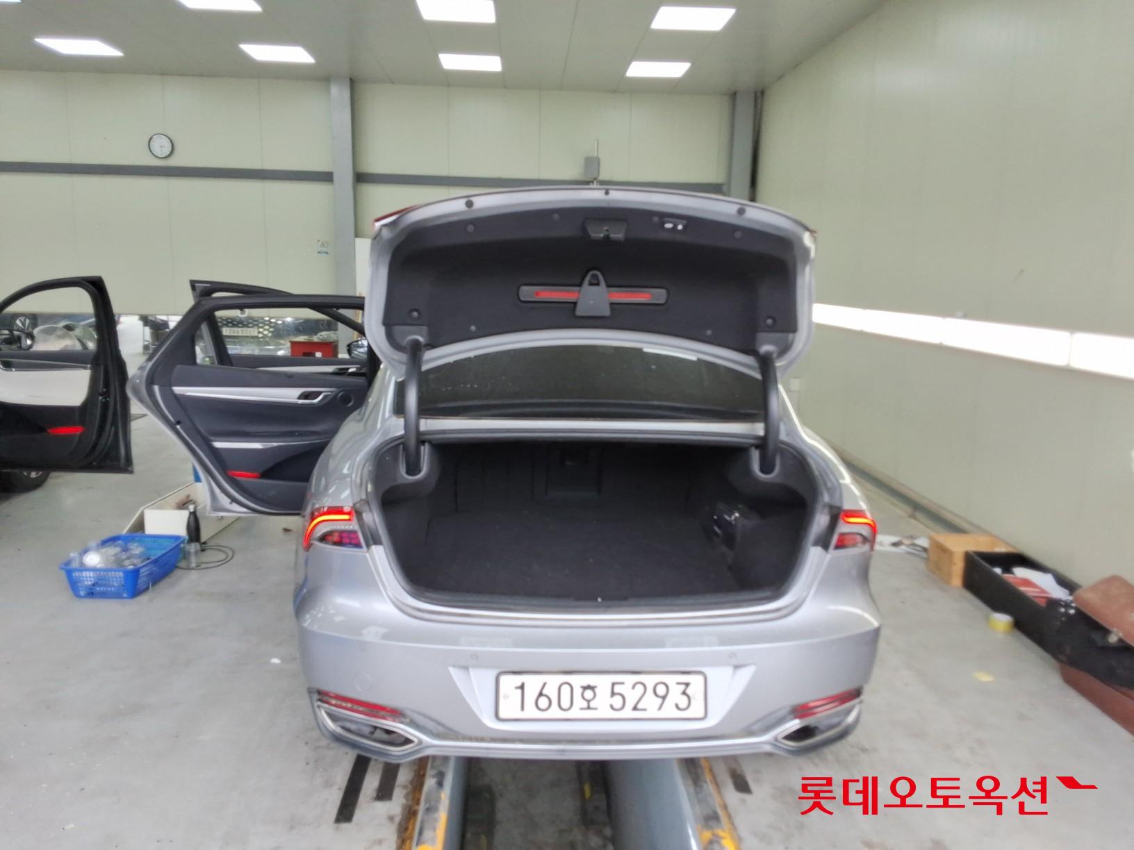 Hyundai Grandeur - 9