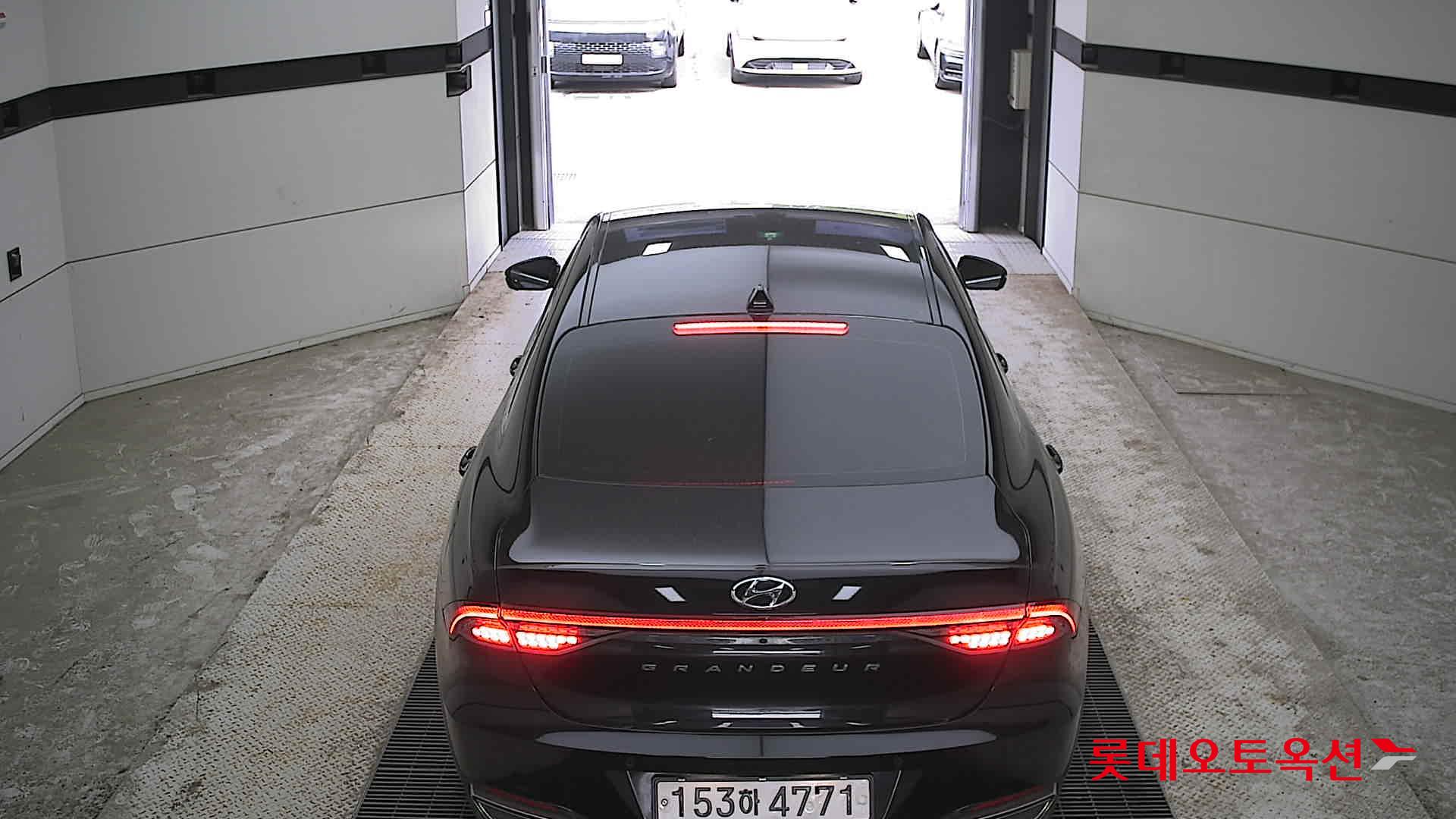 Hyundai Grandeur - 17