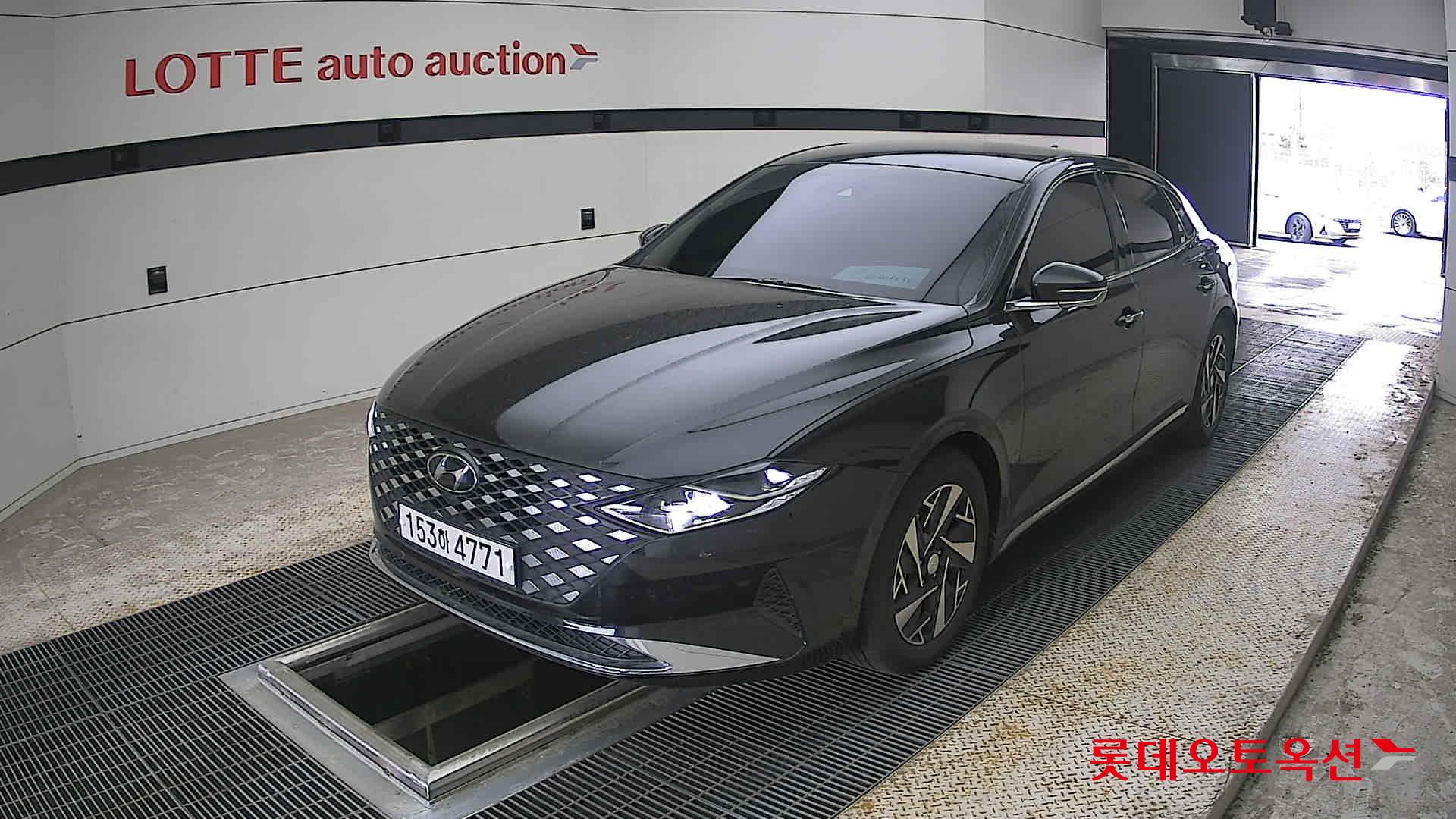 Hyundai Grandeur - 3