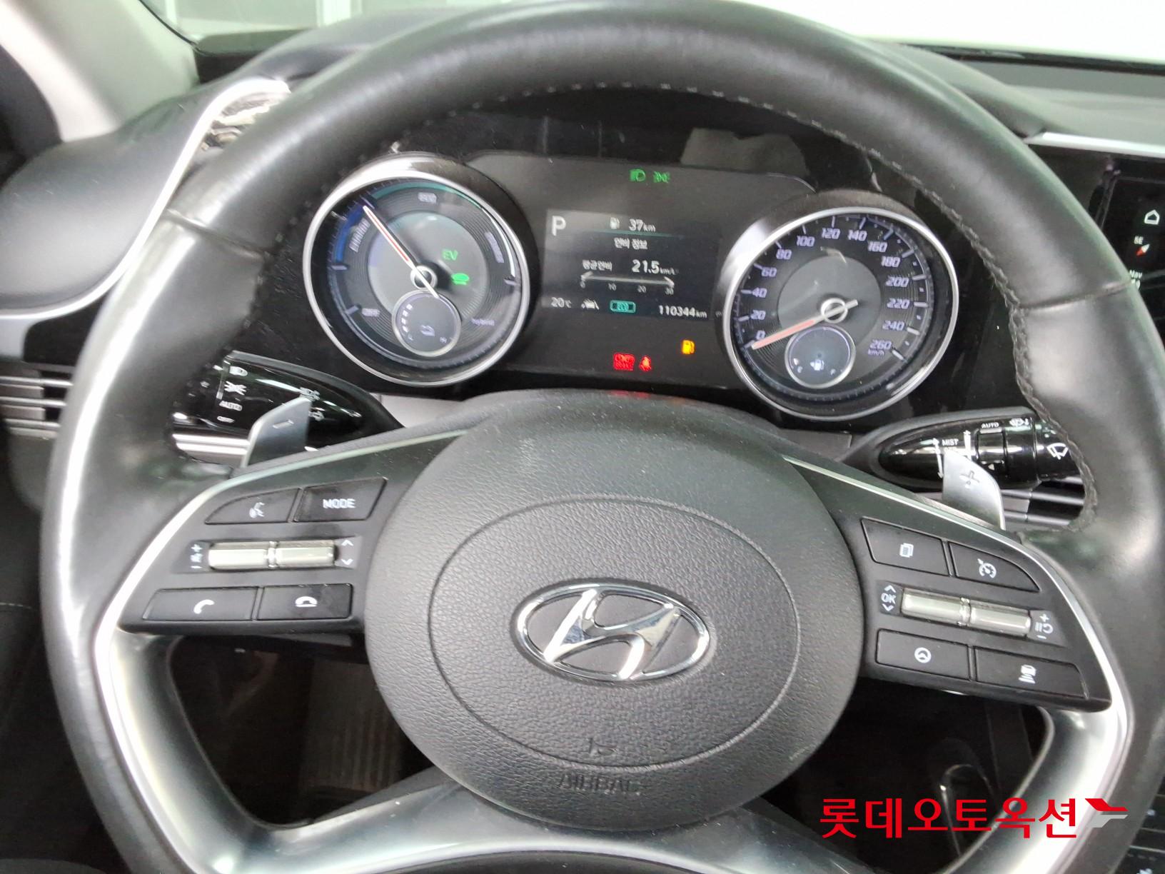 Hyundai Grandeur - 30