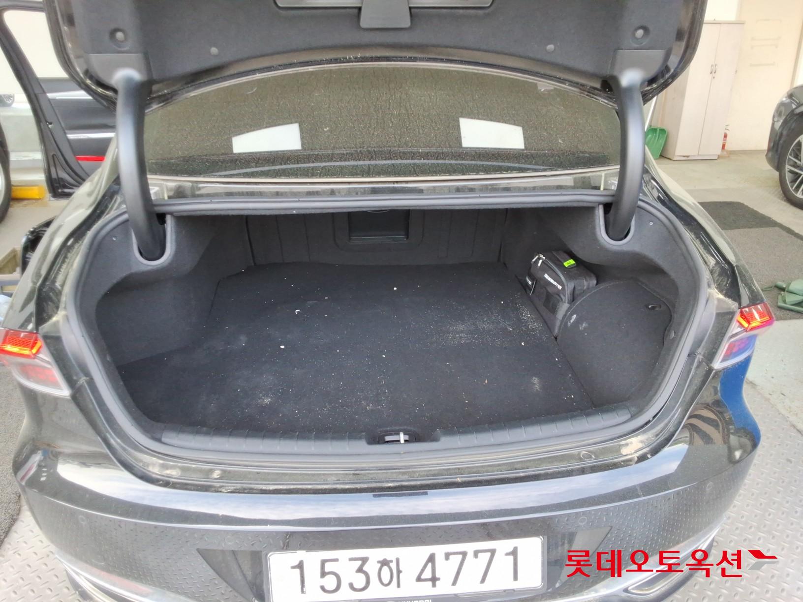Hyundai Grandeur - 9
