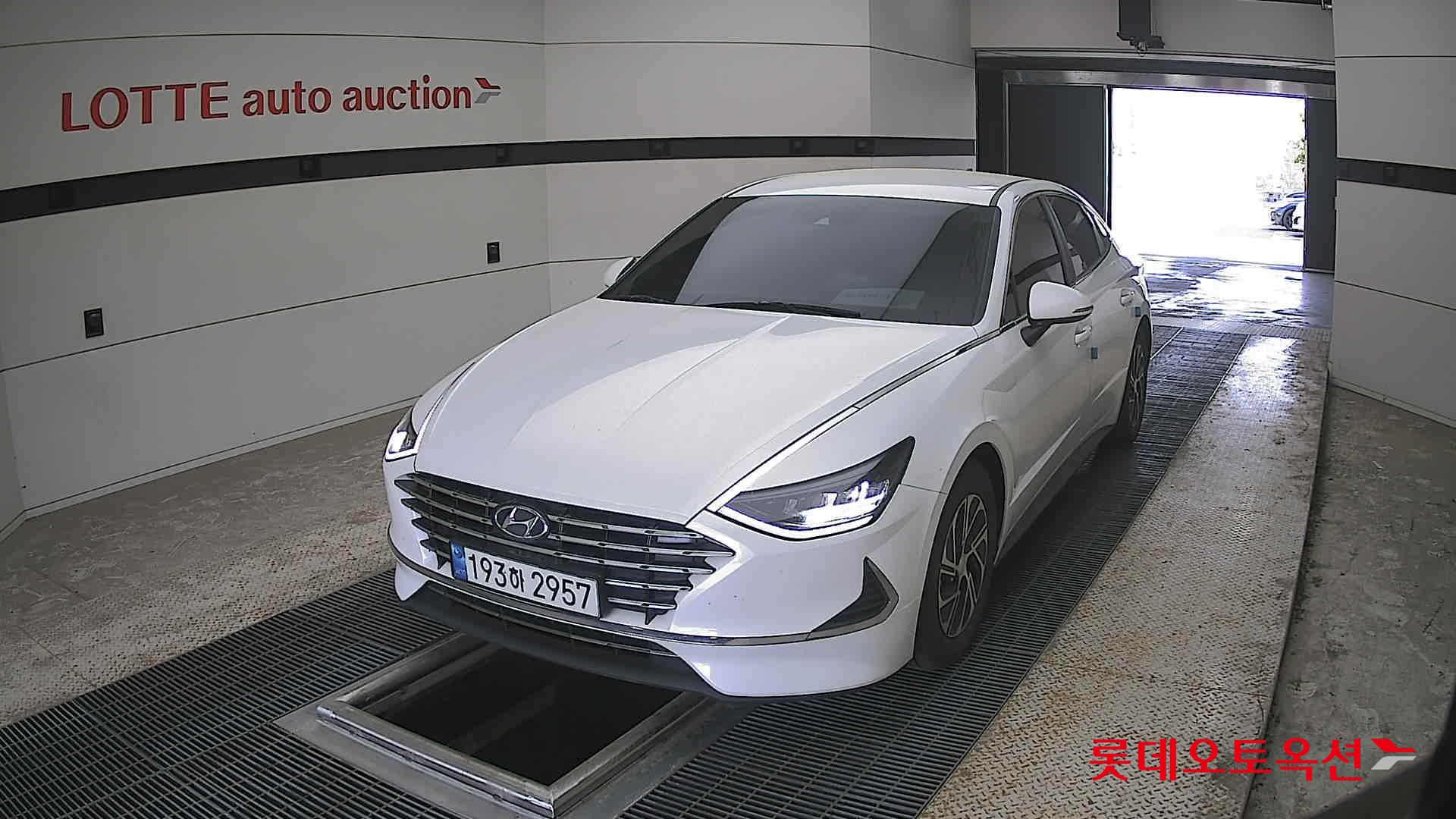 Hyundai Sonata 2022 - Image 10